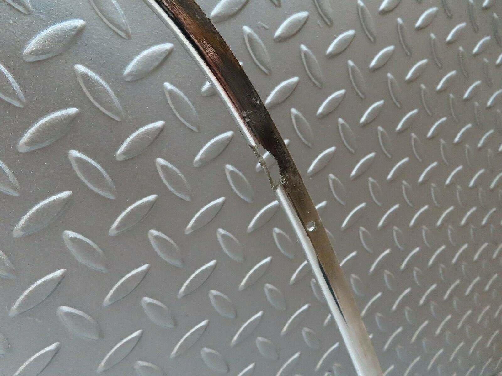 2049 Mercedes-Benz W105 219 PONTON Front Right Door Chrome Trim