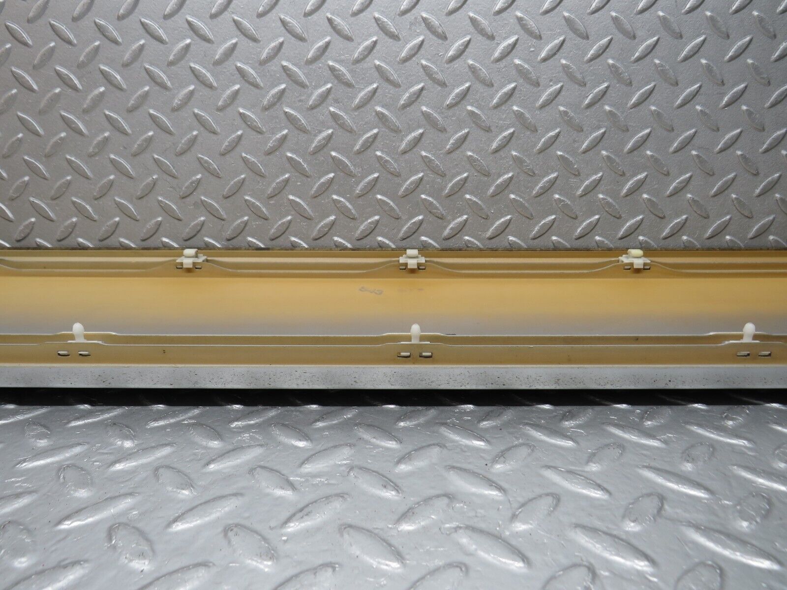 39380 Mercedes-Benz R129 320SL Coupe Left Door Lower Moulding Trim 1296902140