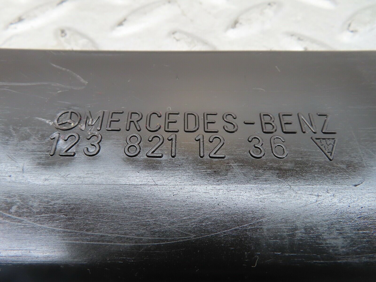 16833 Mercedes-Benz C123 280CE Coupe Cable Channel Cover Right Side 1238211236