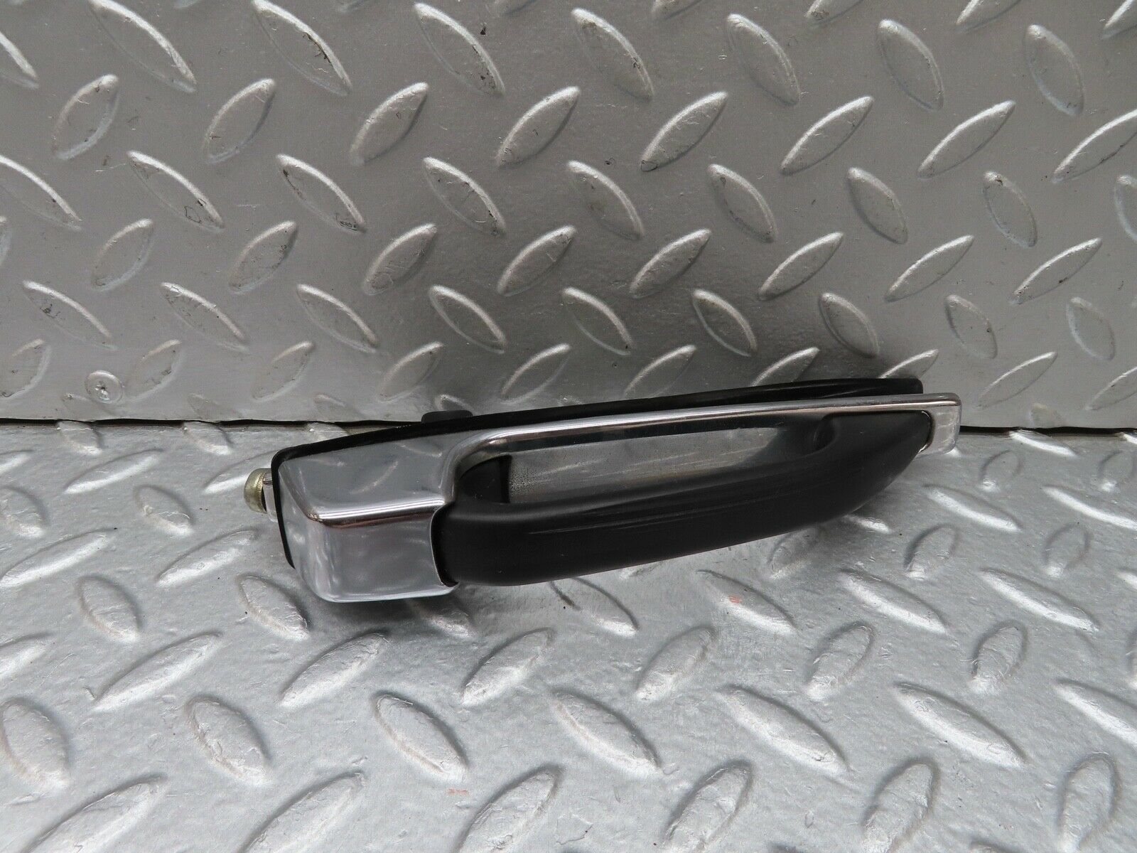 17947 Mercedes-Benz W123 200 Rear Left Exterior Door Handle 1237600359