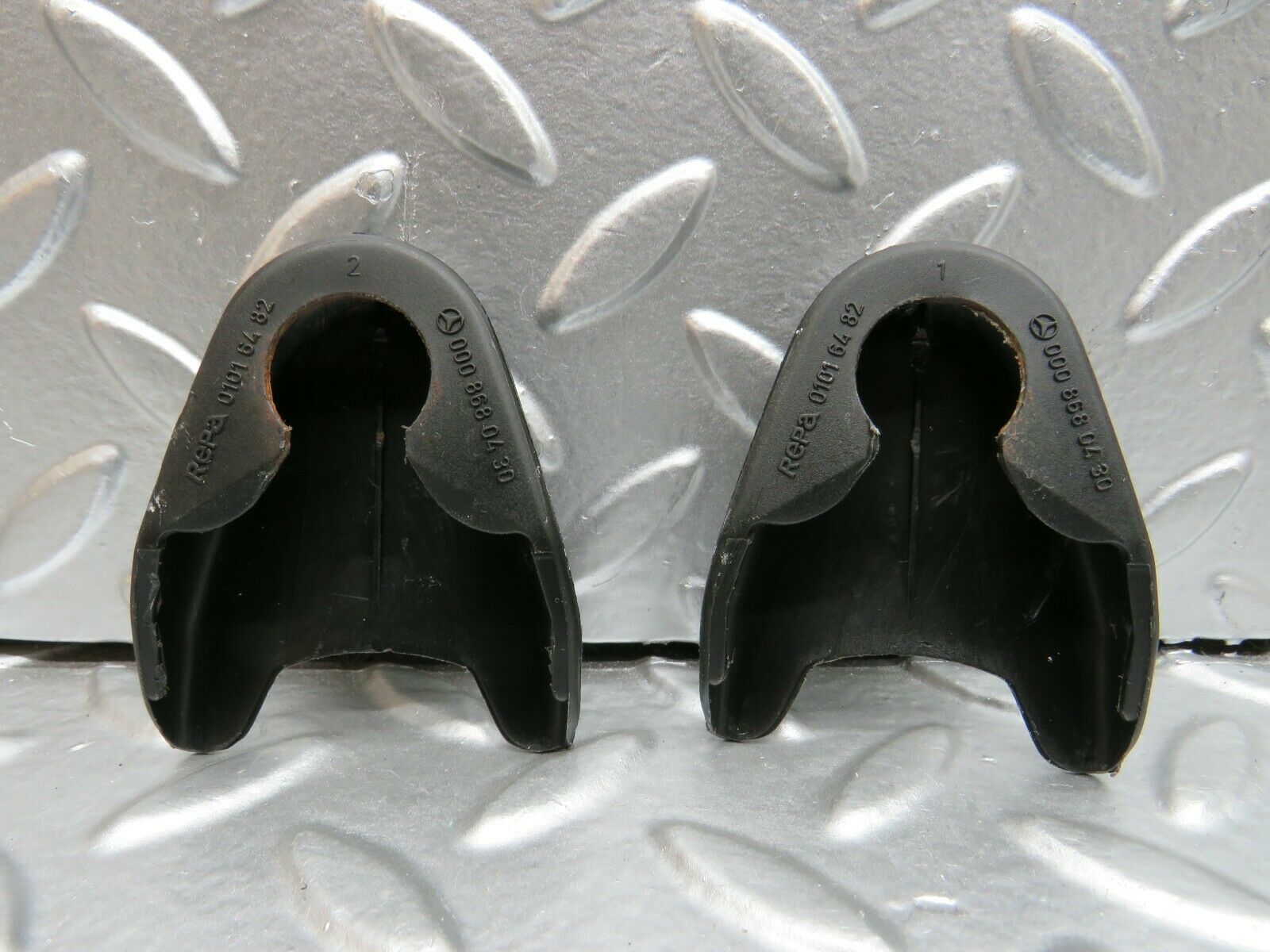 24061 Mercedes-Benz W123 280E Seat Belt Plastic Cap Pair 0008680430