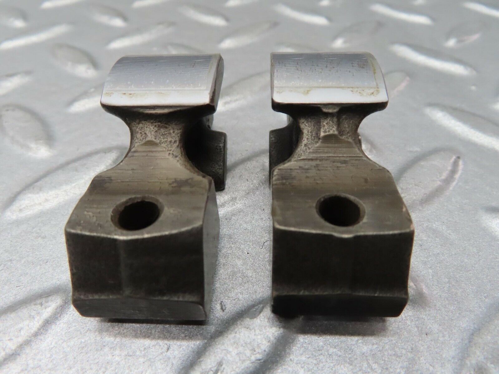 16747 Mercedes-Benz C107 380SLC Valve Rocker Arm