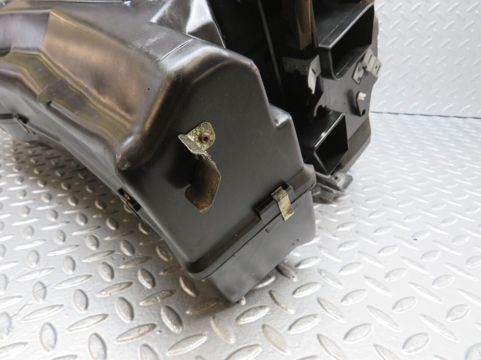 36315 Mercedes-Benz W126 420SE Heater Box Blower Housing Behr