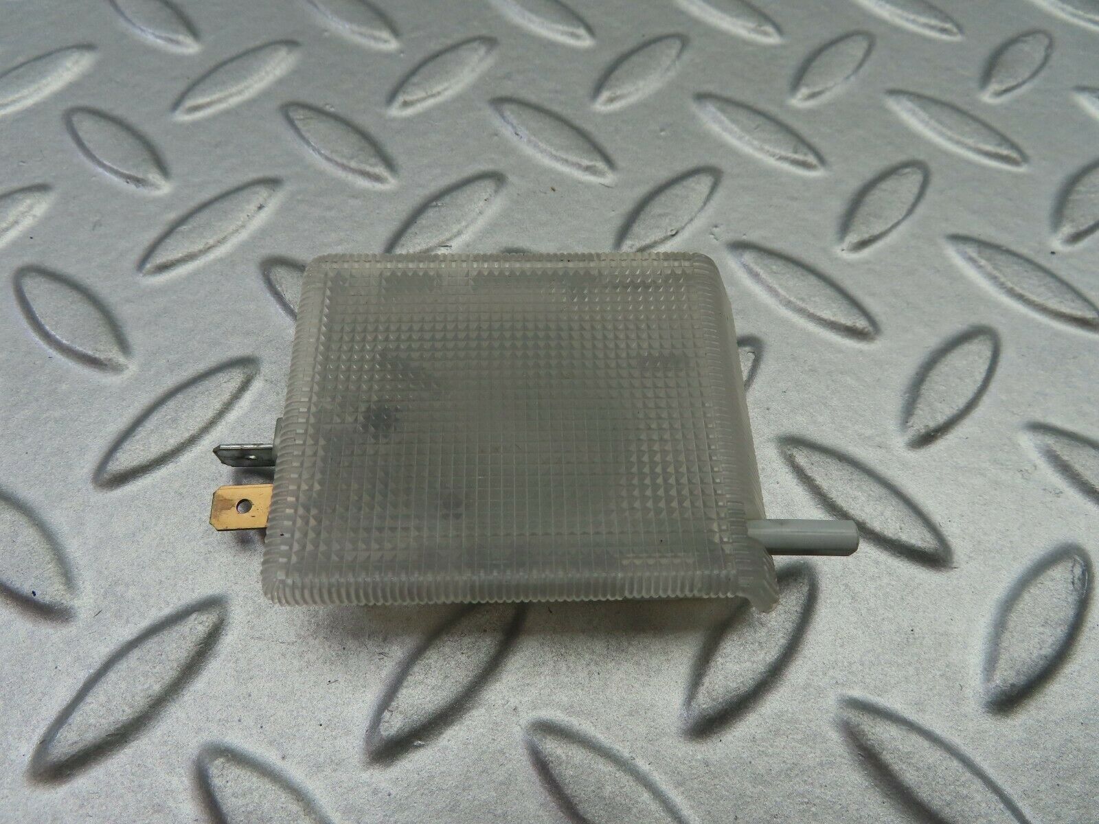 7124 Mercedes-Benz S124 E220 Wagon Glove Box Light