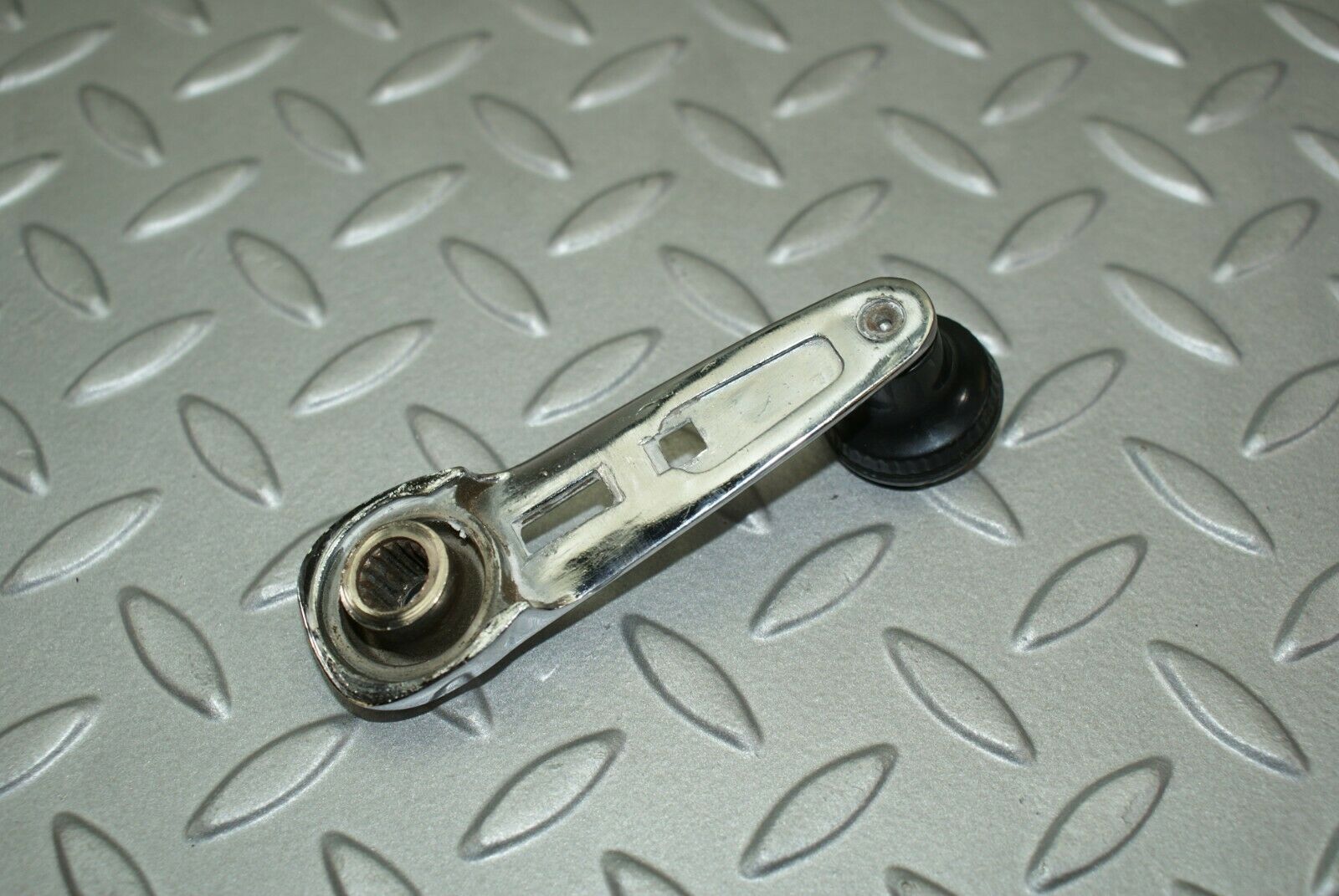 3193 Mercedes-Benz W115 220D Window Lifter Crank Handle