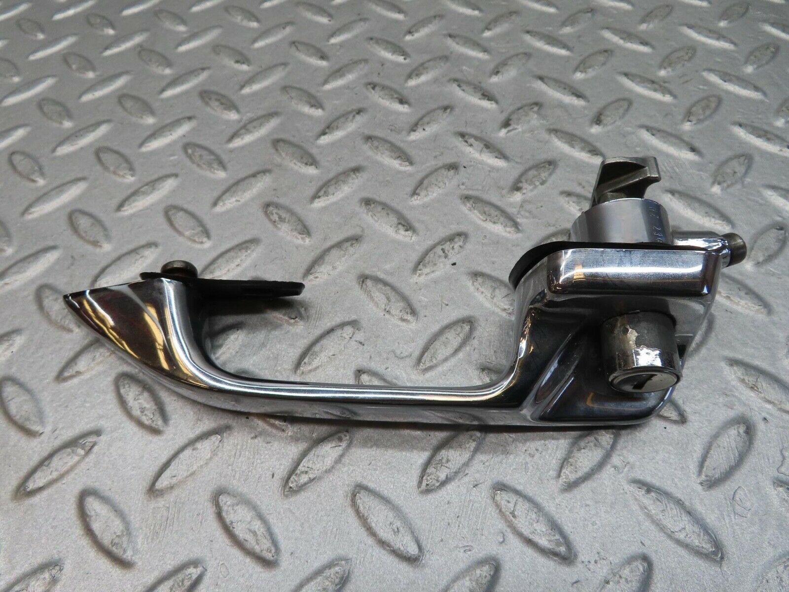 12361 Mercedes-Benz W108 Chrome Door Handle Front Right No Key