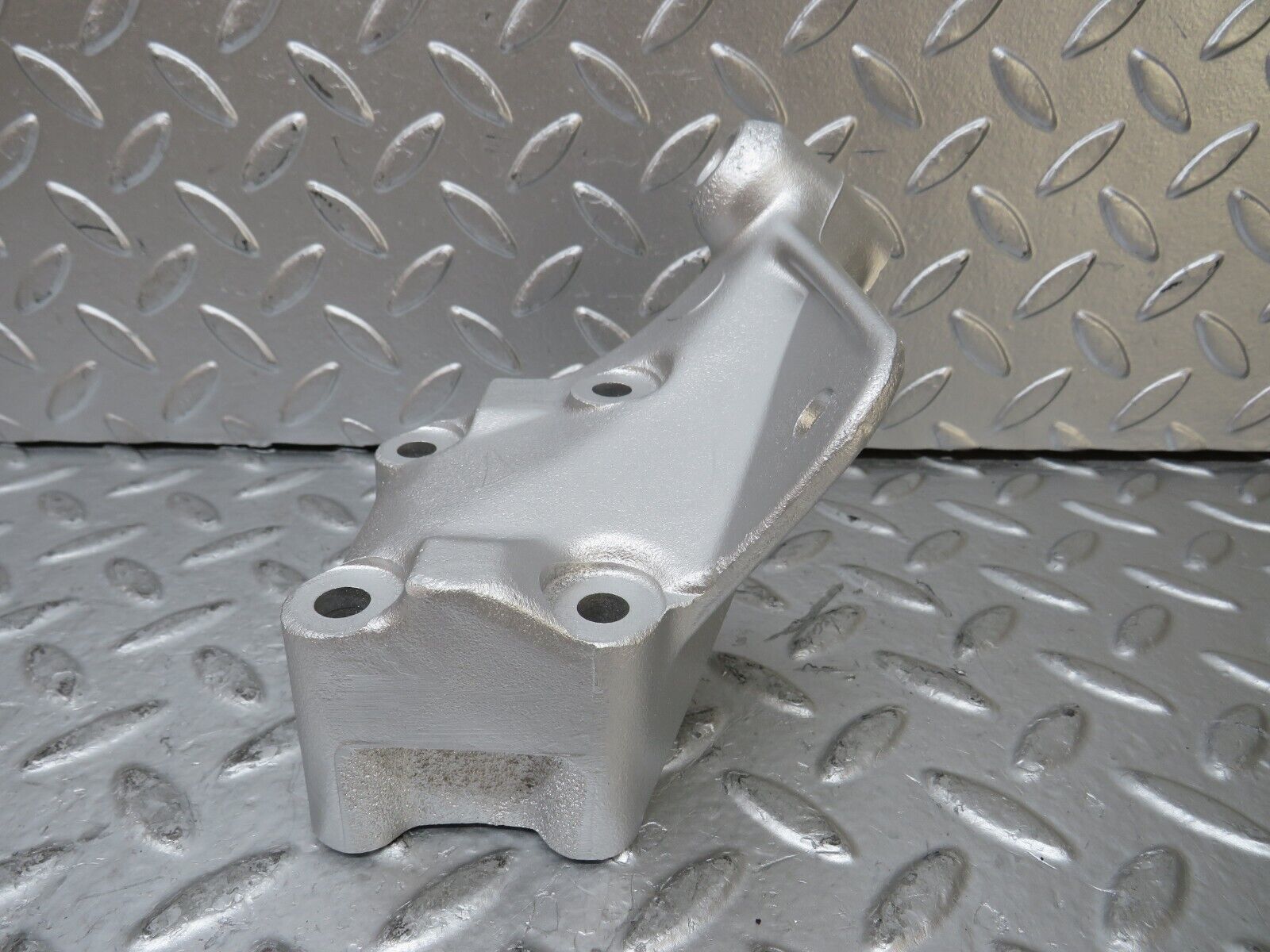 26237 Mercedes-Benz W116 450SE Engine Mount Bracket Left Side 1162232904