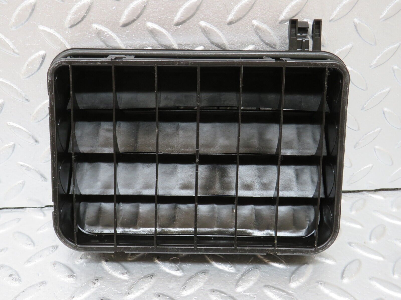 34952 Mercedes-Benz W210 320E Trunk Boot Air Vent Grill 1408300042