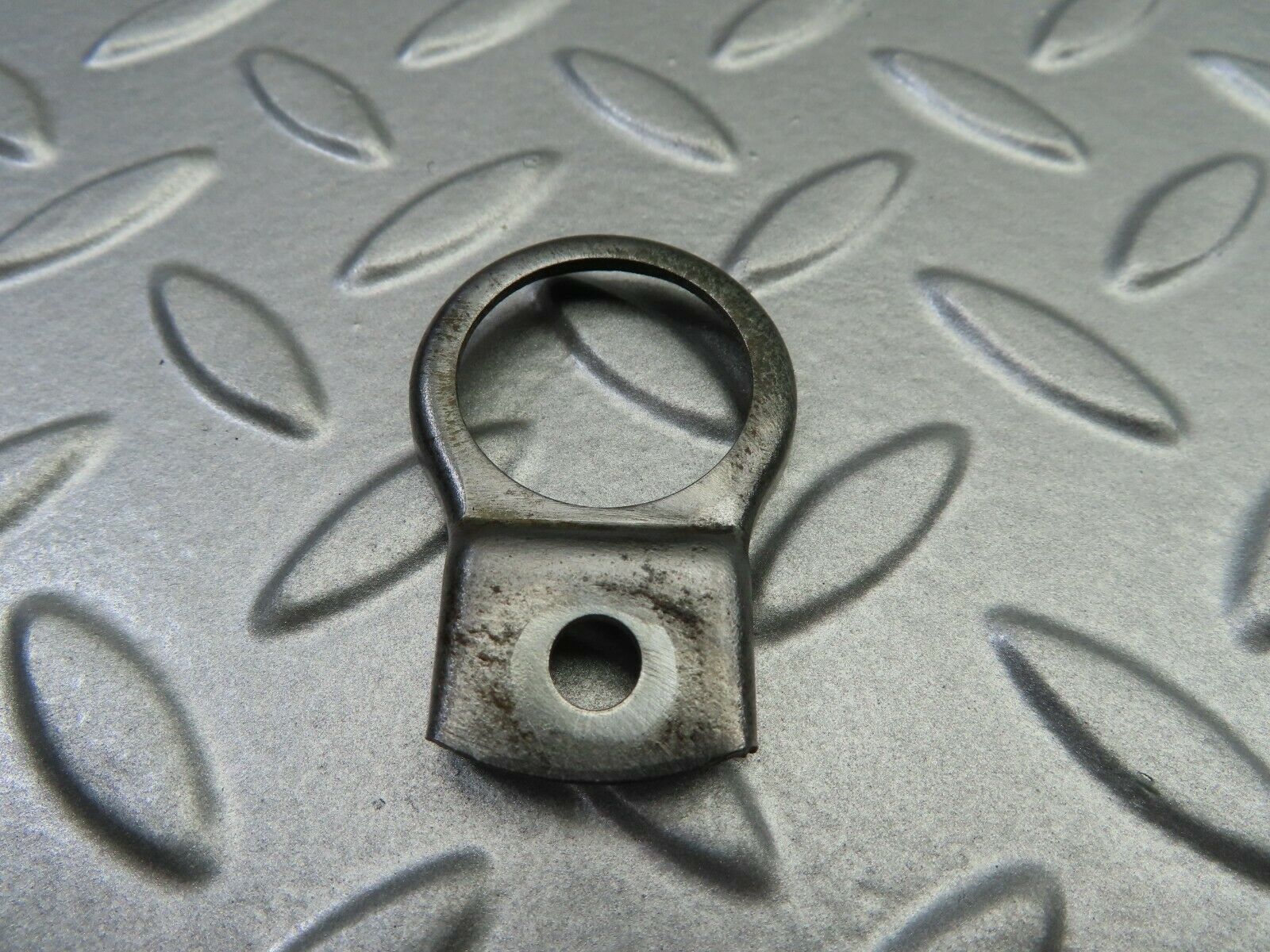 7099 Mercedes-Benz C107 350SLC Coupe Fuel Injector Bracket