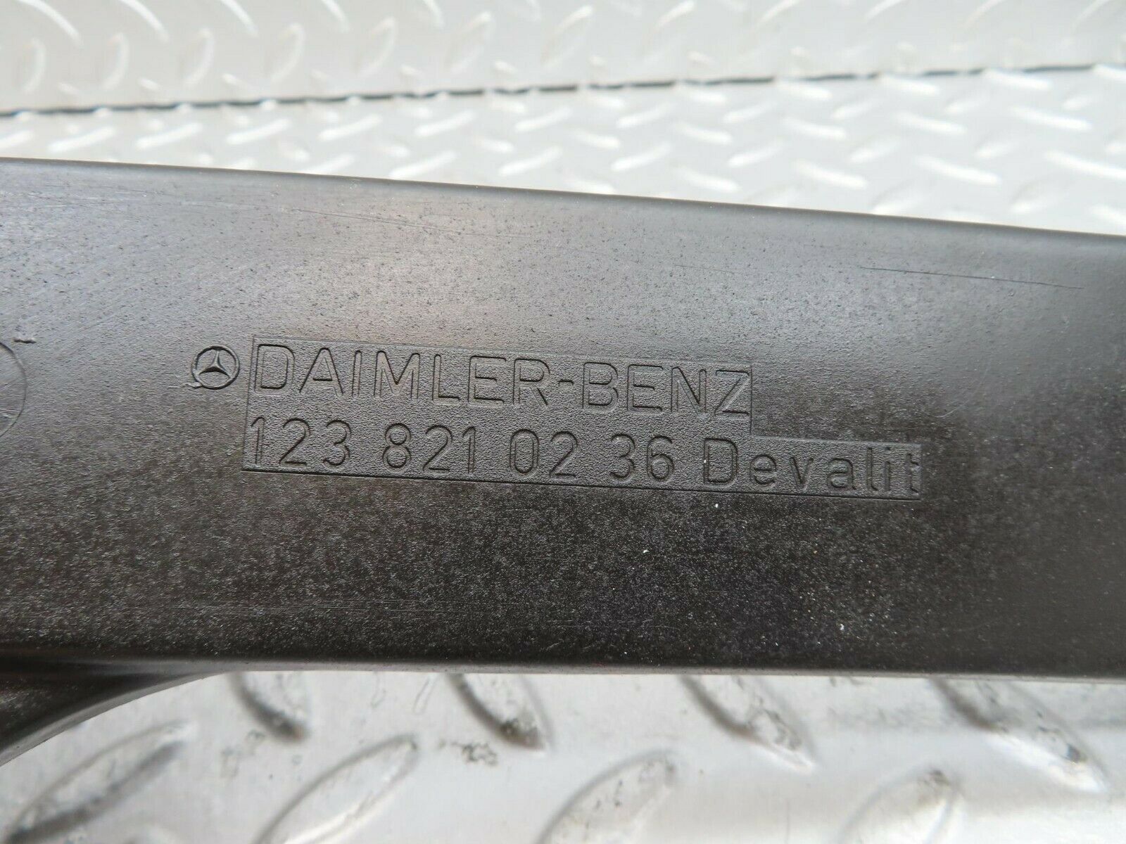 15289 Mercedes-Benz W123 230E Cable Channel Cover Rear Right 1238210236