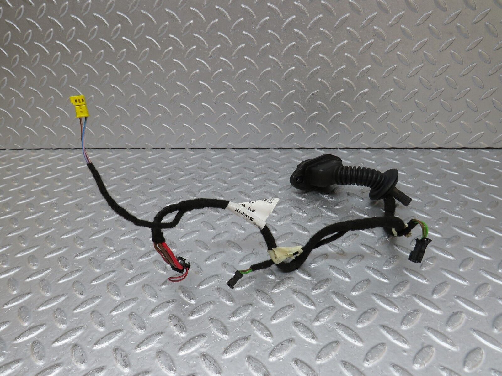 35248 Mercedes-Benz W221 Rear Left Door Wire Harness 2215408508