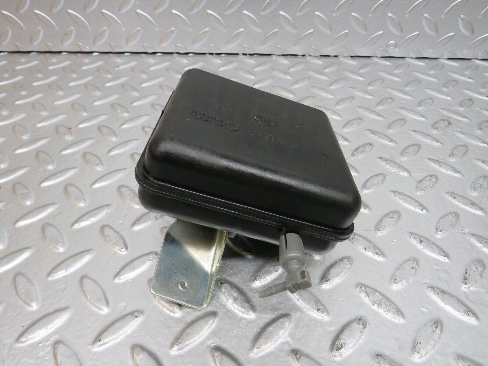 24814 Mercedes-Benz W140 S320 Air Vacuum Expansion Tank 1298050019