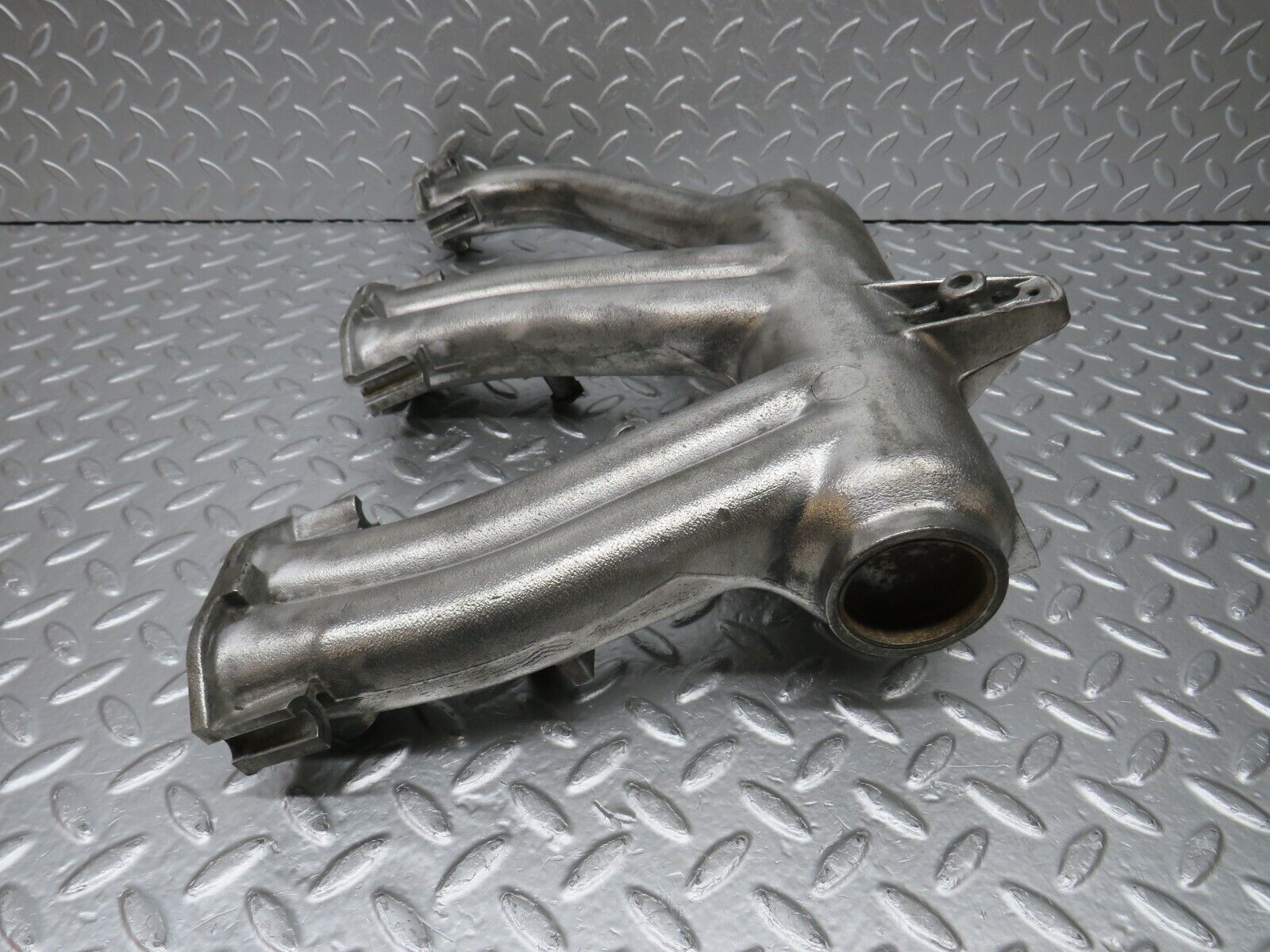 32921 Mercedes-Benz W123 300D Intake Manifold 6171410701