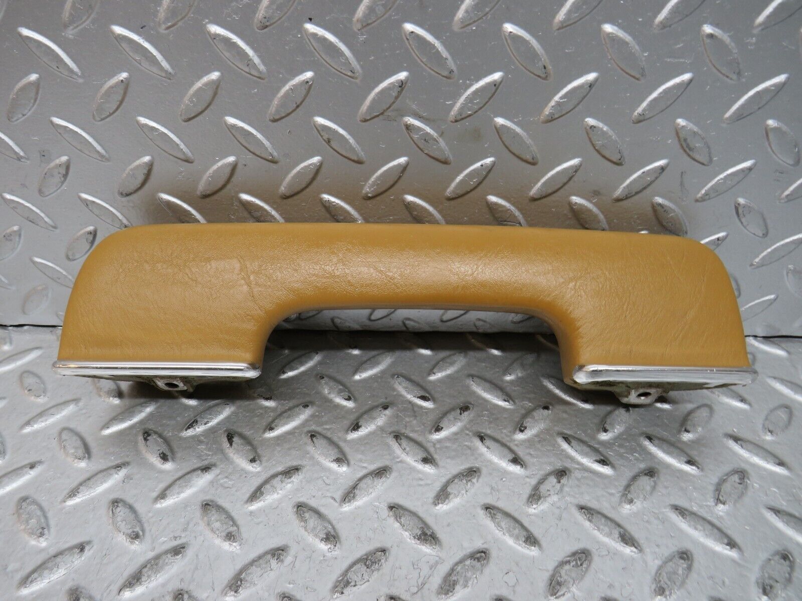 28603 Mercedes-Benz W123 230E Left Interior Door Handle Palomino 1239702001