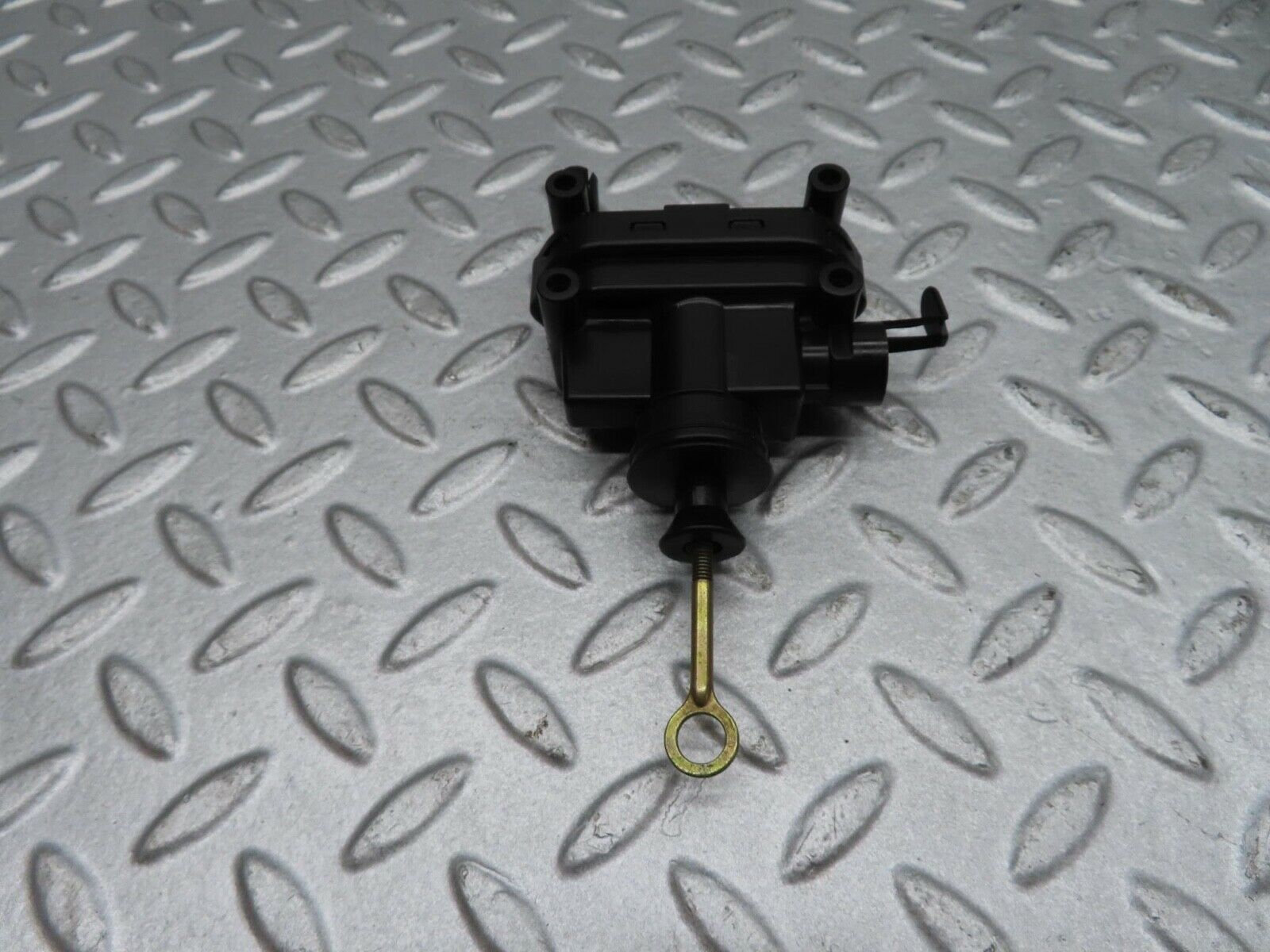 16232 Mercedes-Benz W124 260E Front Door Lock Vacuum Actuator