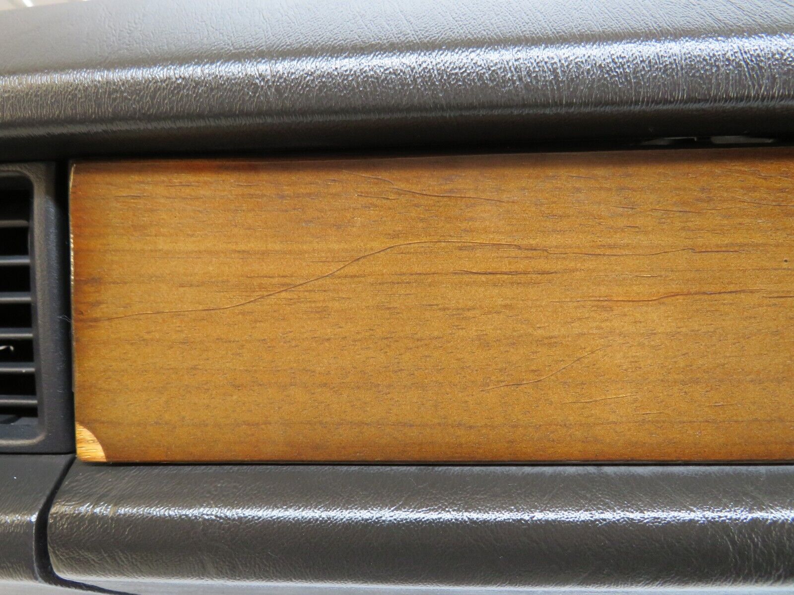 36490 Mercedes-Benz W201 190E 2.0L Dashboard Black