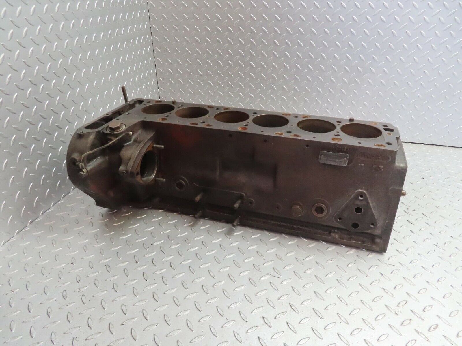 13024 Mercedes-Benz W111 220SE Engine Block 1270110601 M127.982