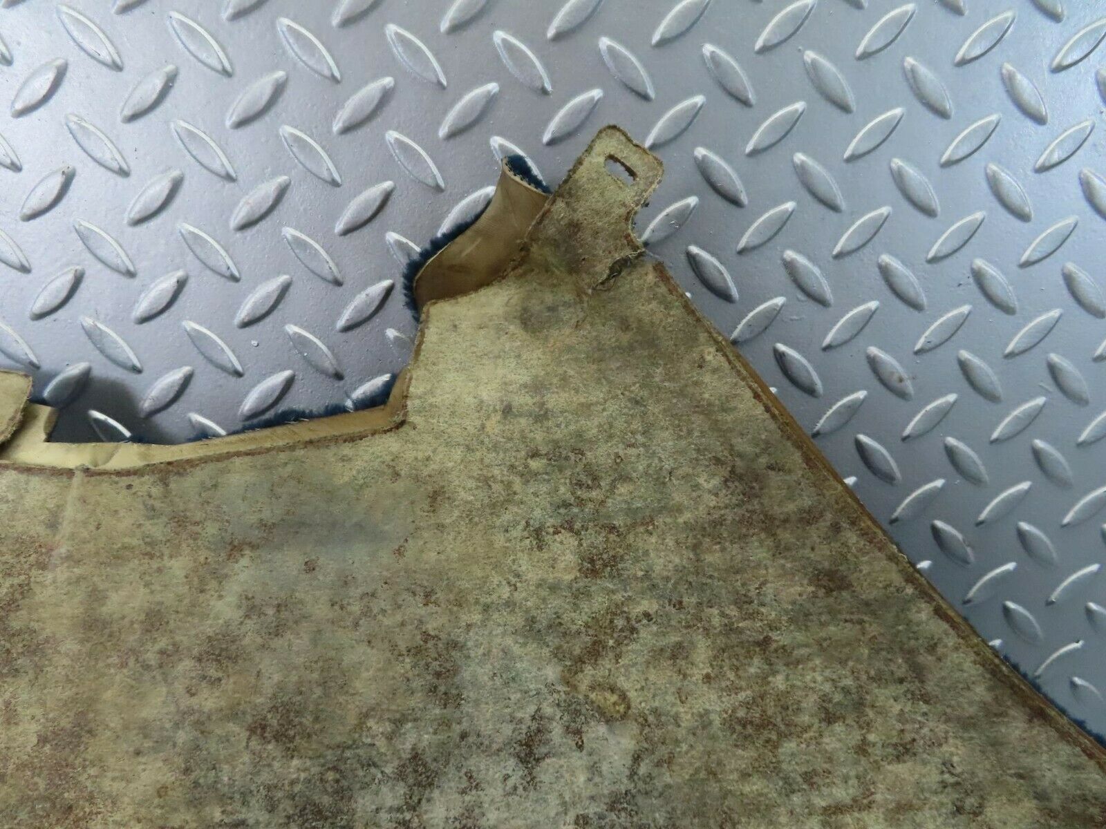 9496 Mercedes-Benz C124 300CE Coupe Centre Console Carpet Right Blue