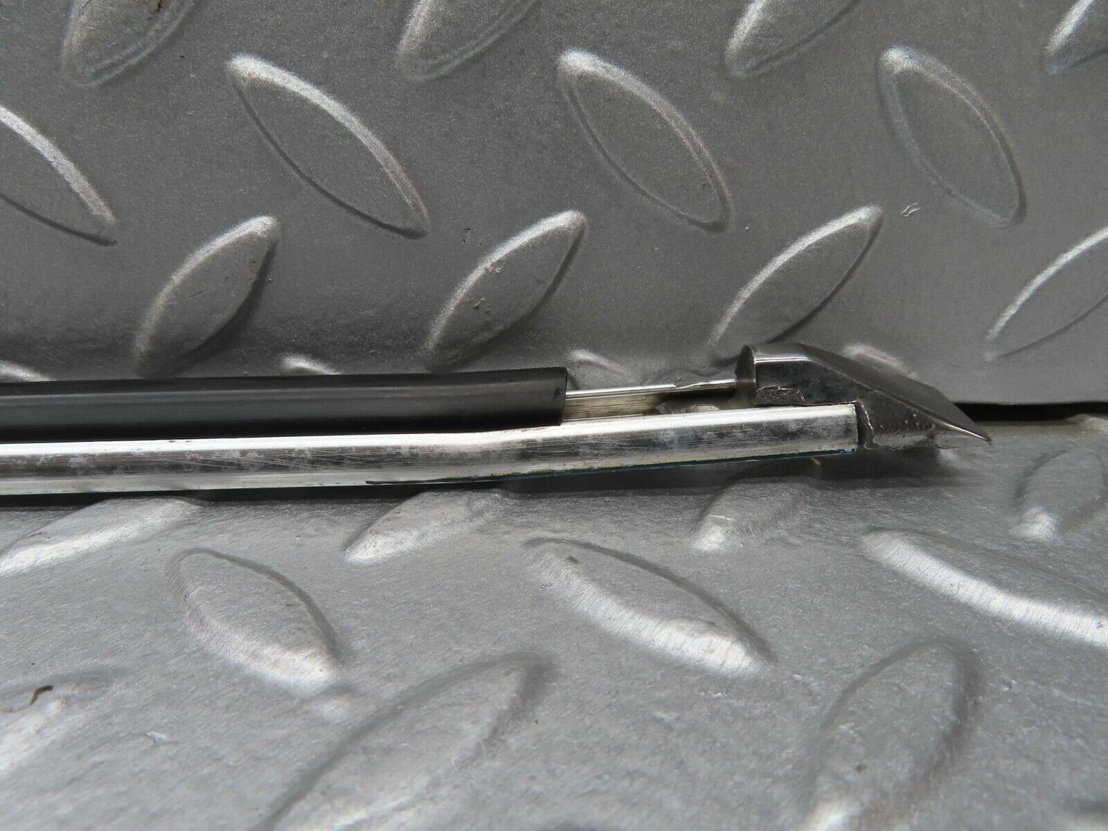 12945 Mercedes-Benz W111 220SE Front Left Door Centre Moulding Trim