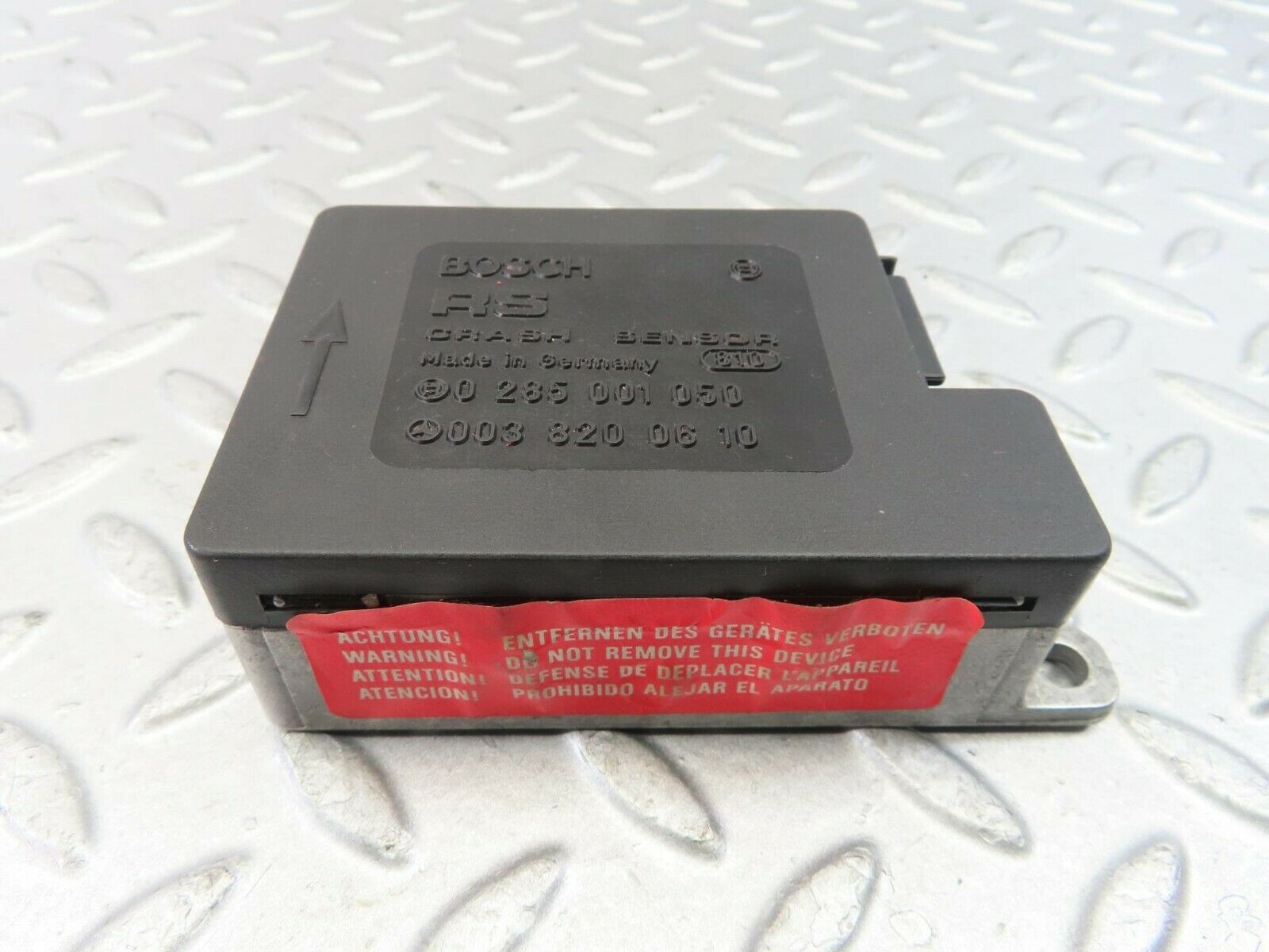 9302 Mercedes-Benz C124 300CE Coupe Crash Sensor Bosch 0038200610