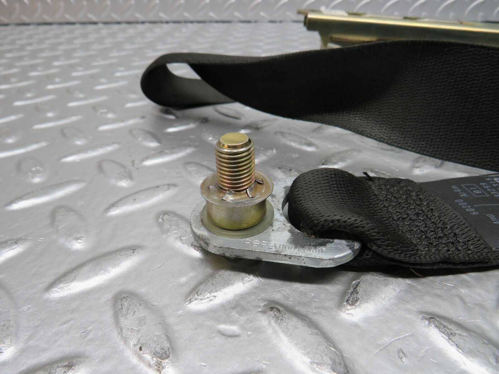 30558 Mercedes-Benz W124 230E Front Right Seat Belt With Buckle 1248600686