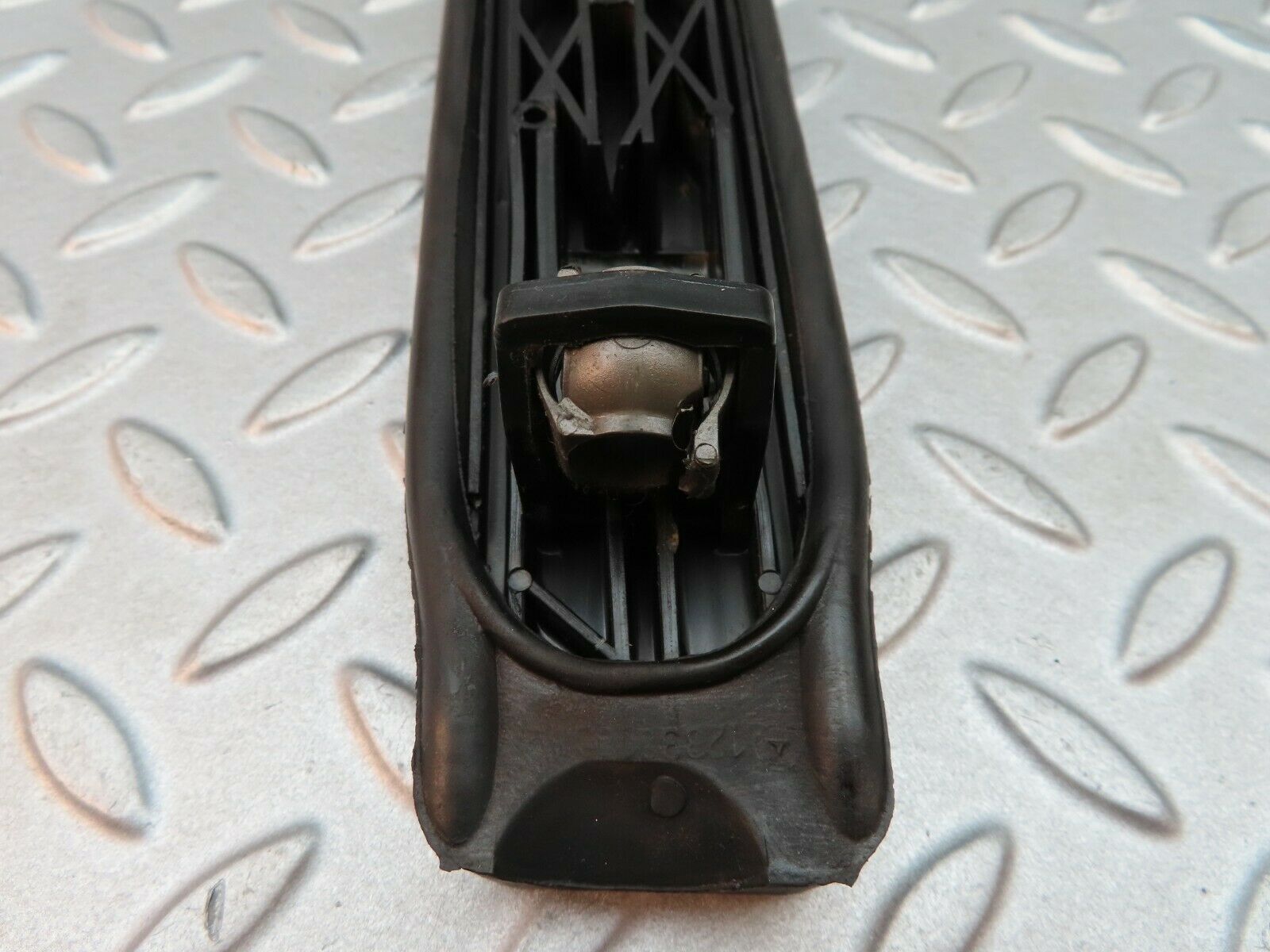 5748 Mercedes-Benz W123 200 Accelerator Pedal With Rubber 1233010032