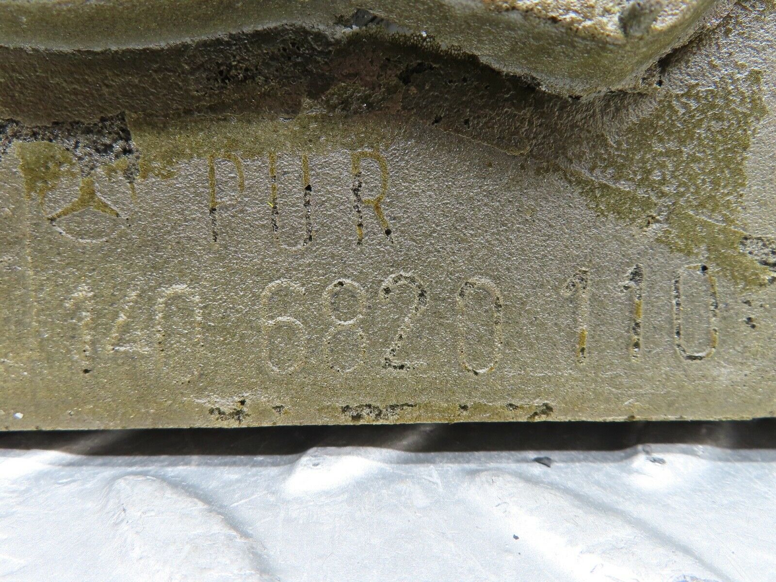 19355 Mercedes-Benz C140 CL420 Coupe Parcel Shelf Speaker Insulation