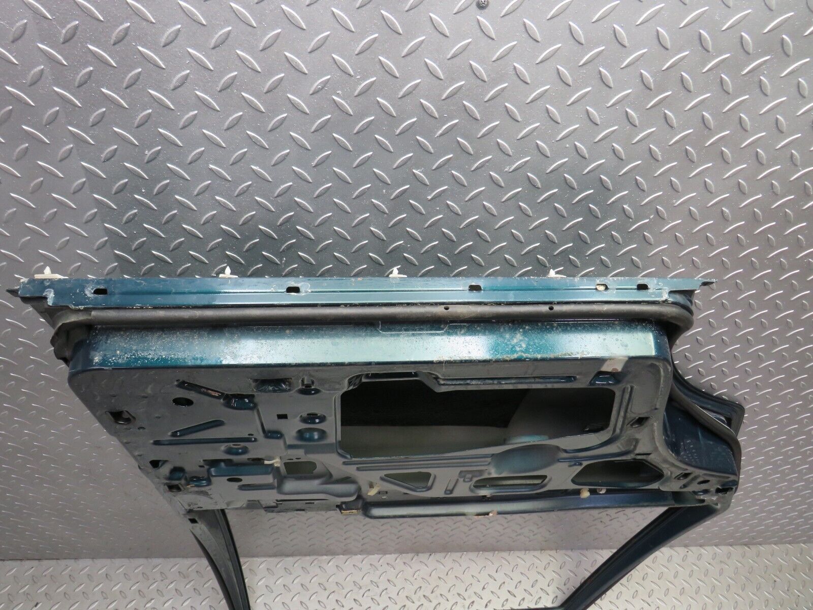 27752 Mercedes-Benz S124 300TE Wagon Rear Left Door