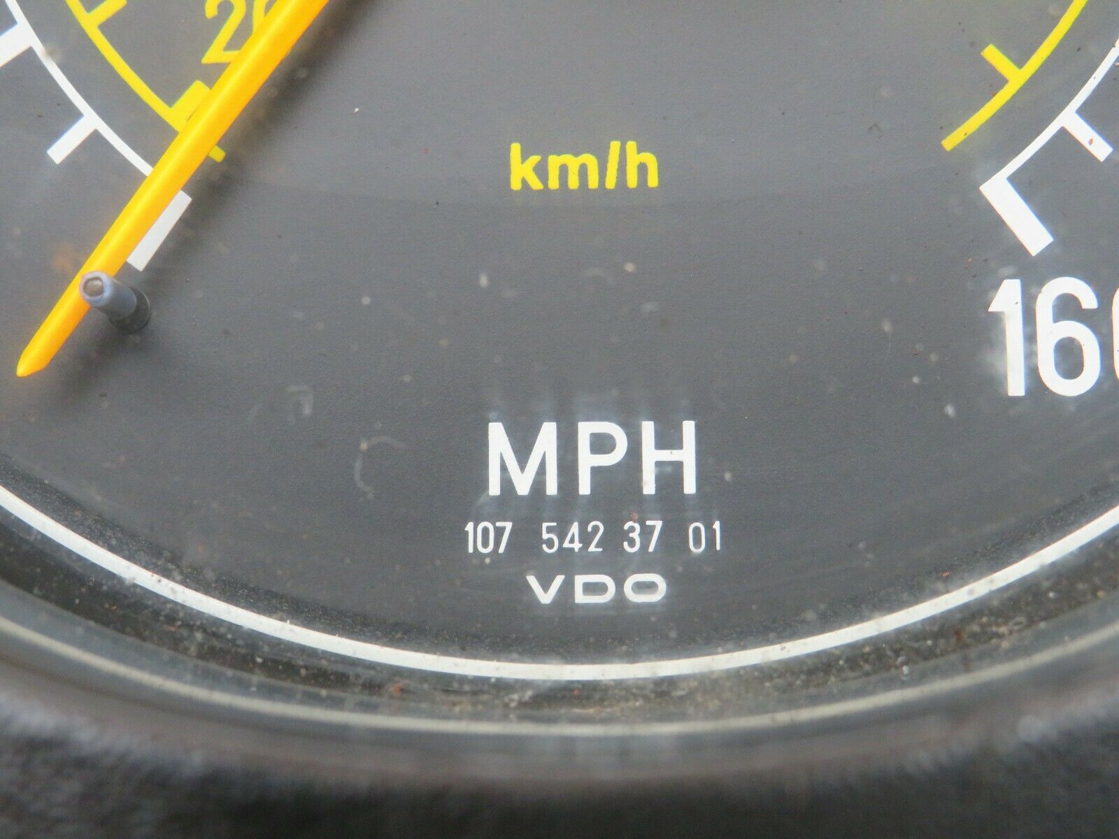 23684 Mercedes-Benz W116 350SE Instrument Cluster 87001021 1075423701