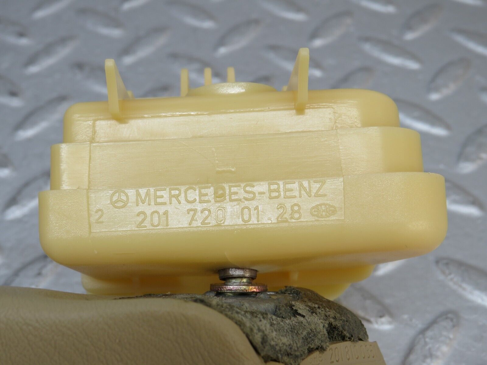 36722 Mercedes-Benz W201 190E 2.0L Interior Door Handle Beige Left 2018100351 2017200128