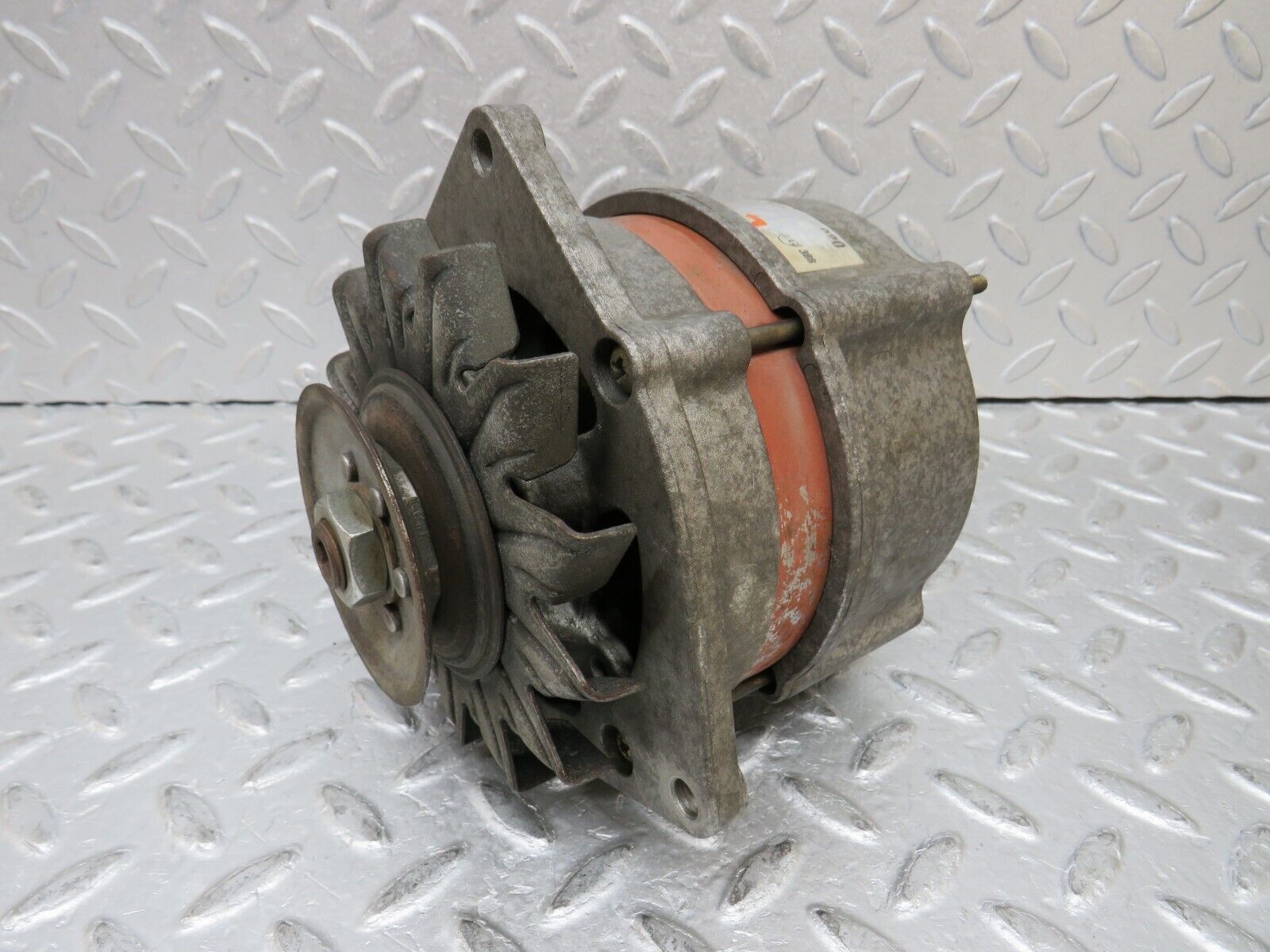 37368 Mercedes-Benz W109 300SEL Alternator Generator Bosch