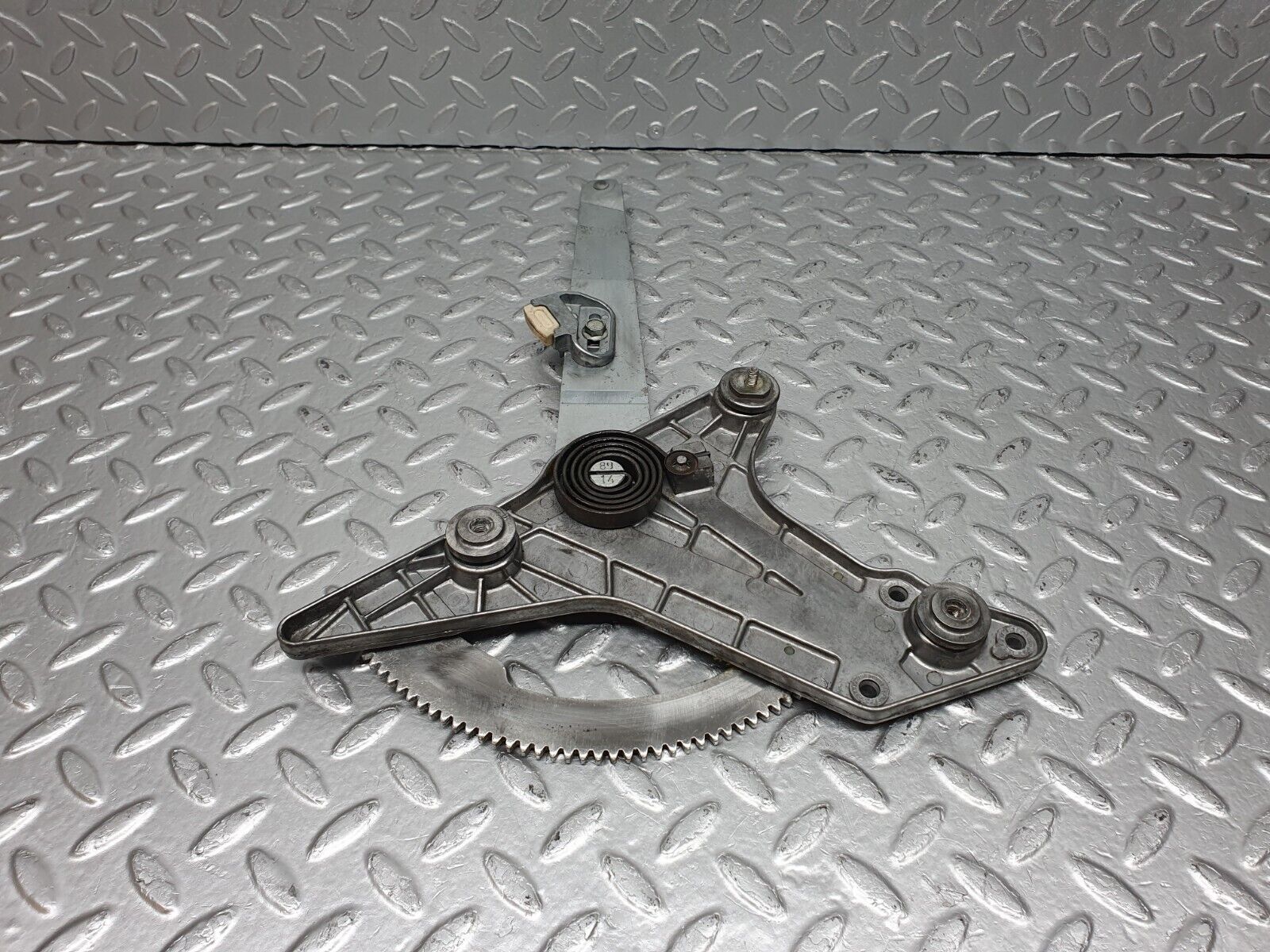 40986 Mercedes-Benz W126 300SE Rear Right Power Window Regulator 1267350211