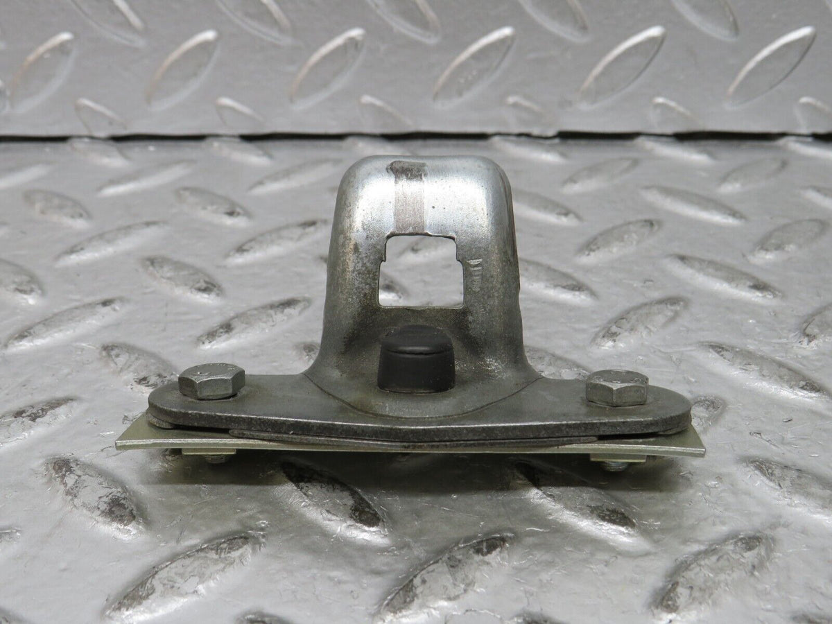 27254 MercedesBenz W123 280E Boot Trunk Latch Lock Cannstatt Classic Mercedes Parts