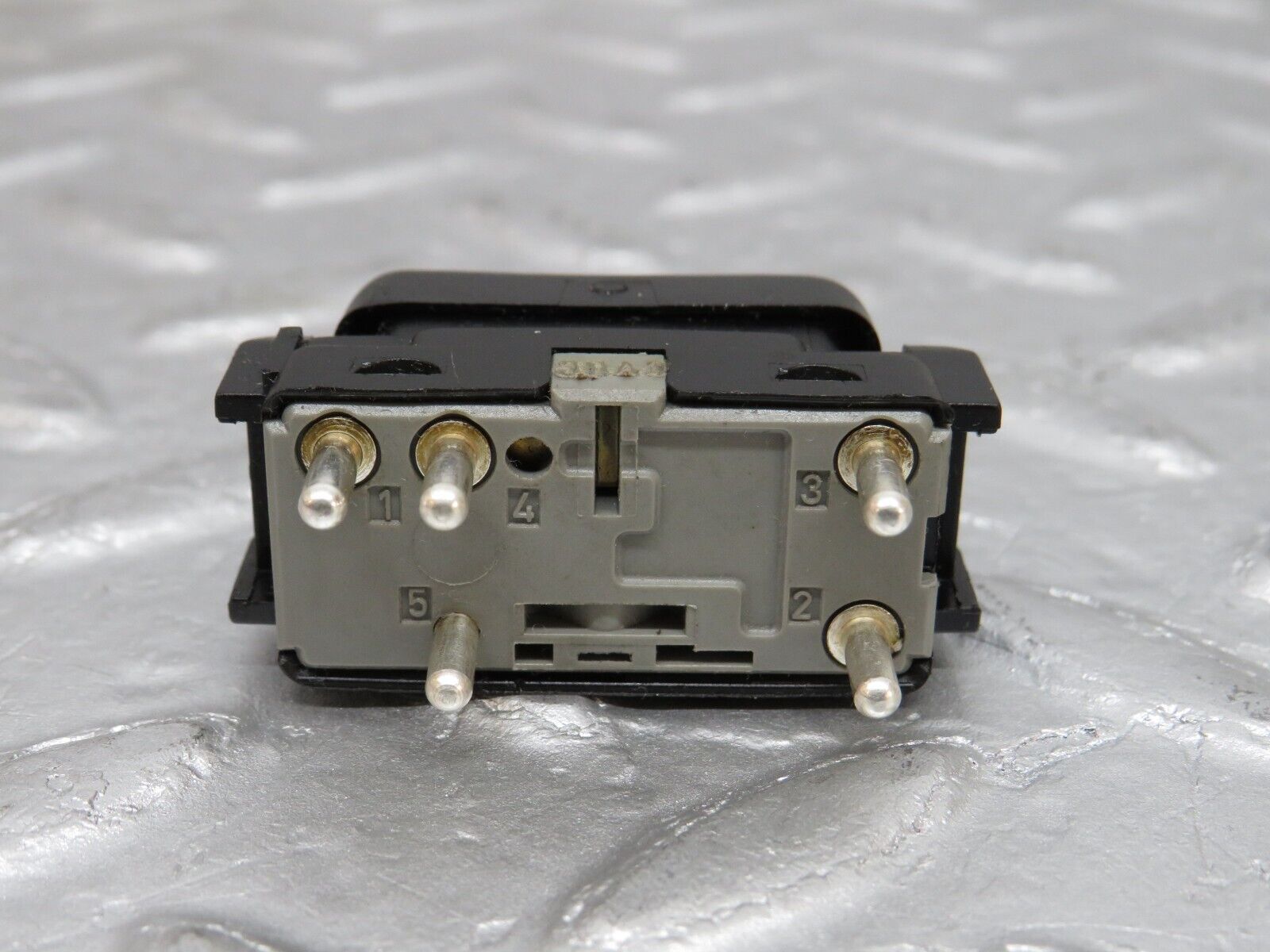38085 Mercedes-Benz A124 320E Electric Window Switch Right Side 1248209010