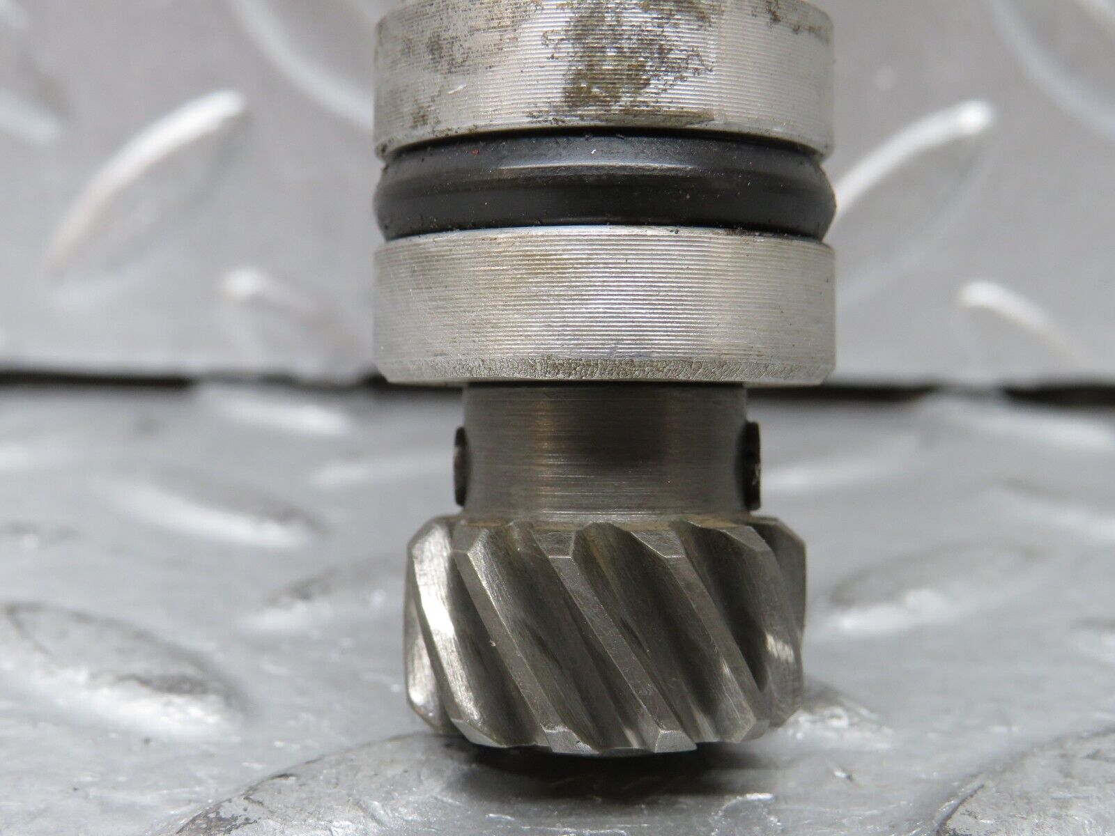 27385 Mercedes-Benz W123 280E Ignition Distributor Bosch 0031580901