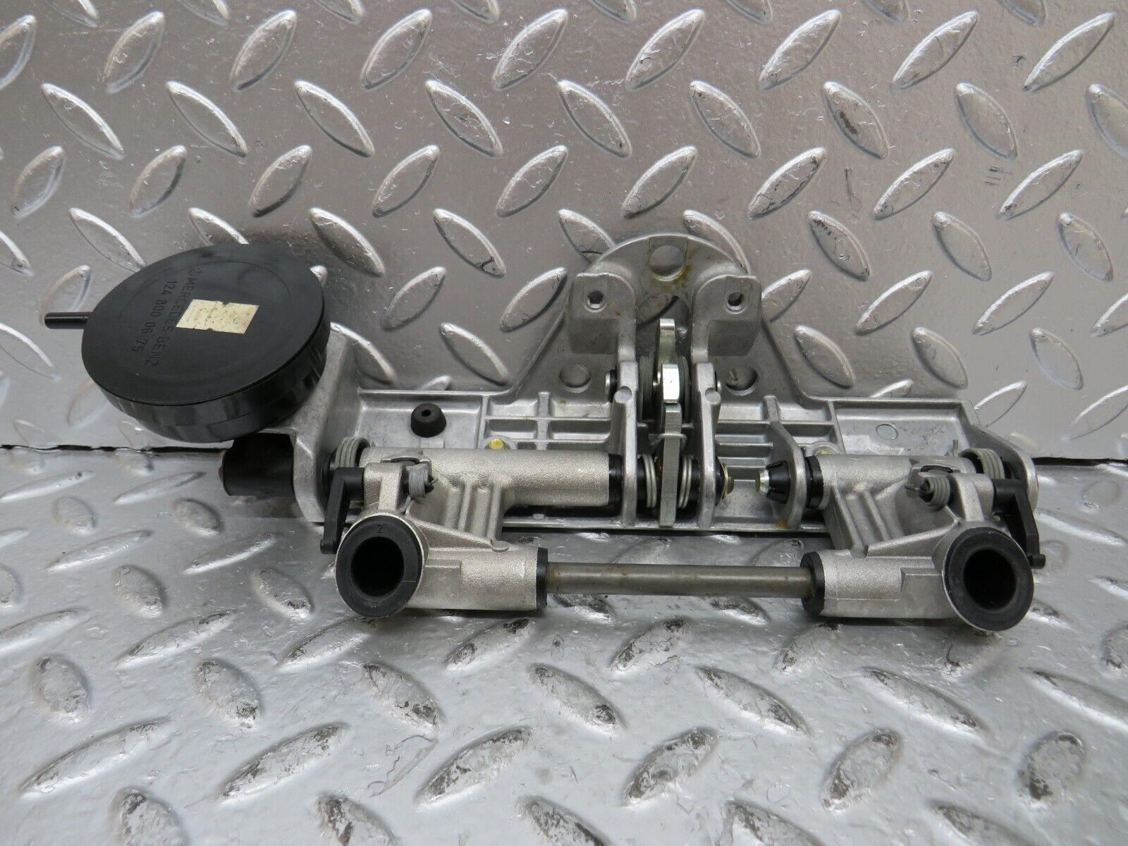 26589 Mercedes-Benz C124 220CE Rear Headrest Folding Mechanism 2029700025