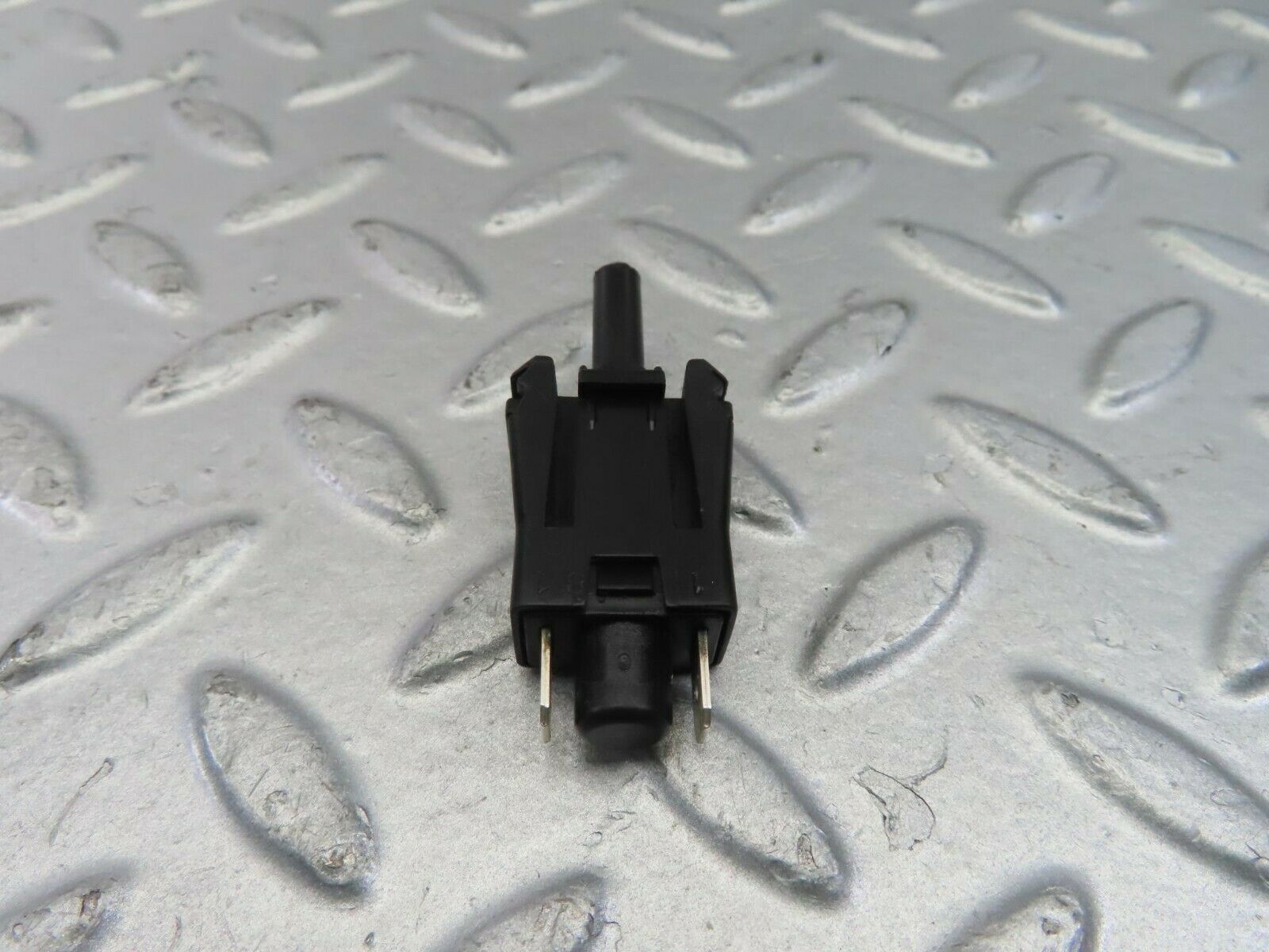 10404 Mercedes-Benz W201 190E Door Contact Switch 0015458714