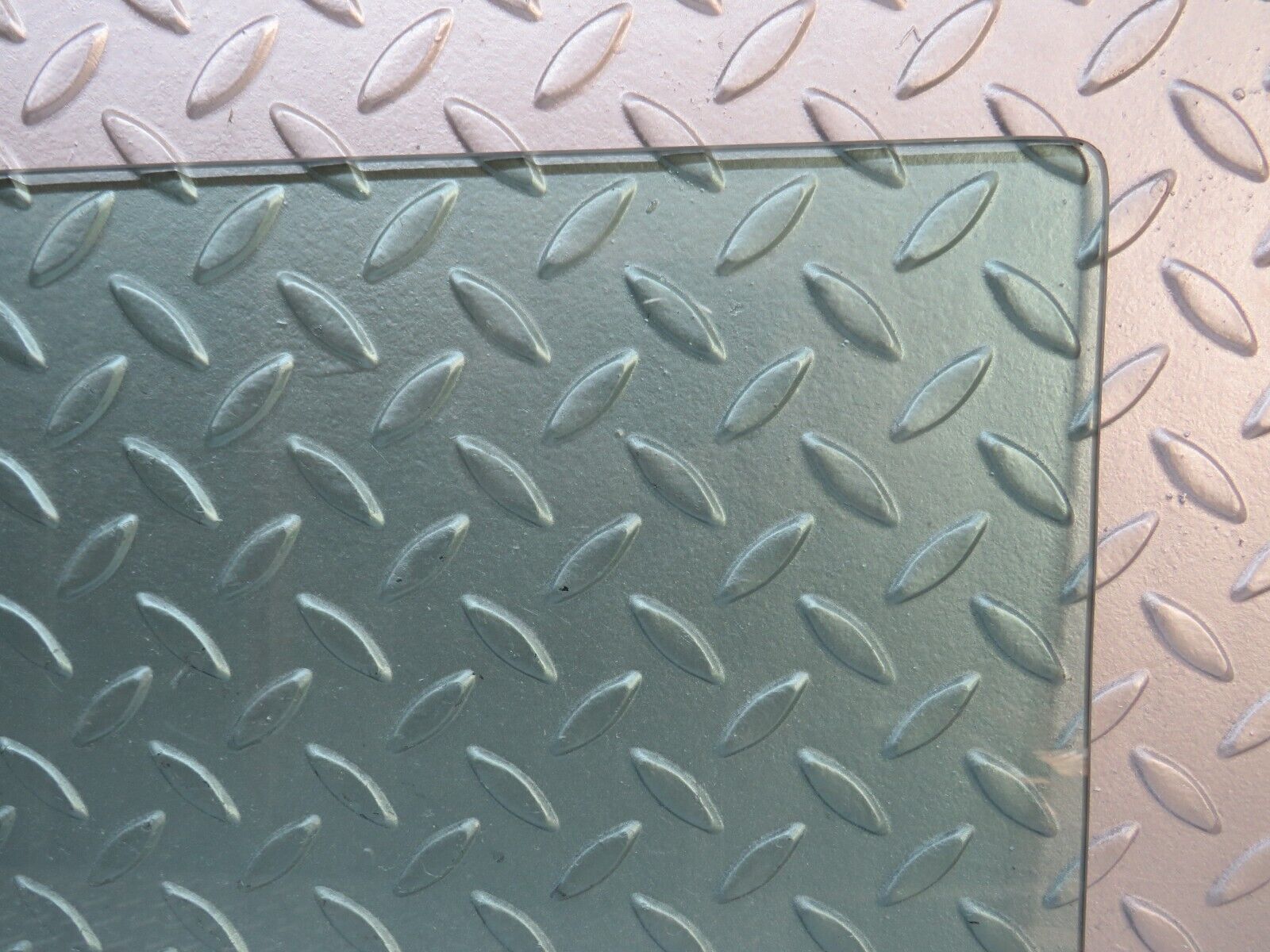 37513 Mercedes-Benz W109 300SEL Rear Left Door Window Glass