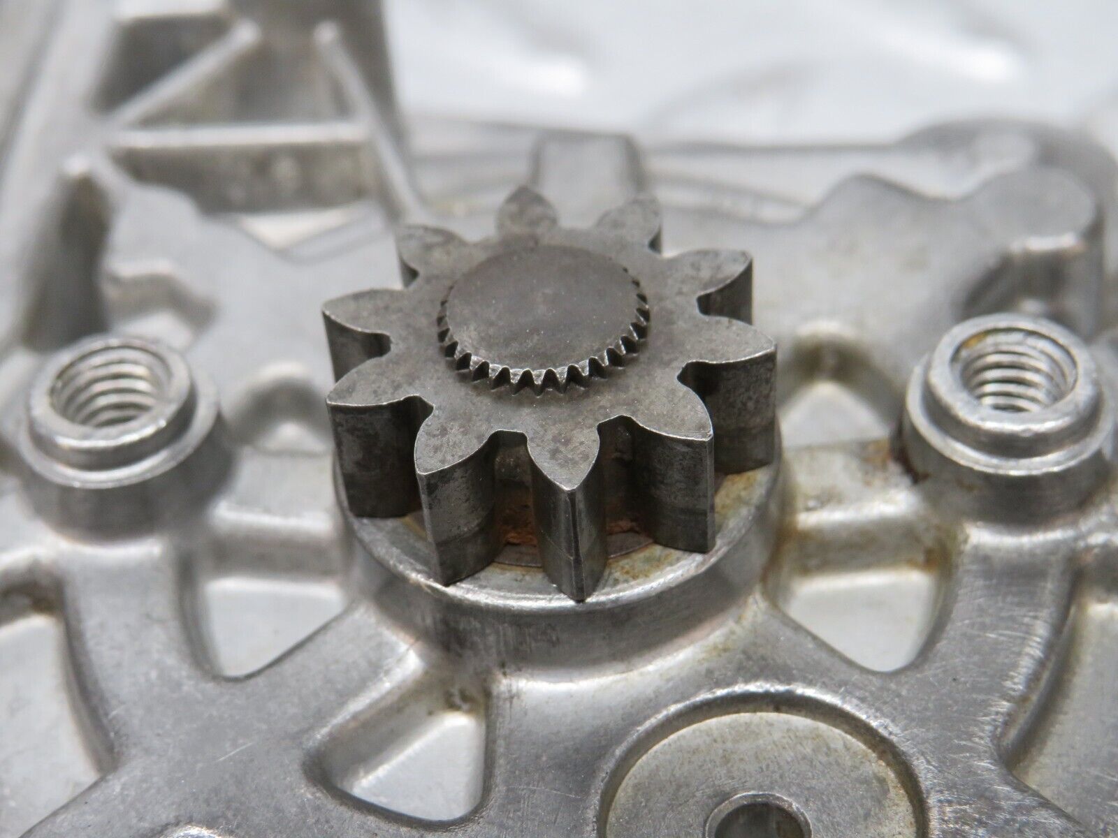 30064 Porsche 924 Right Door Window Regulator Motor Bosch 0130821119