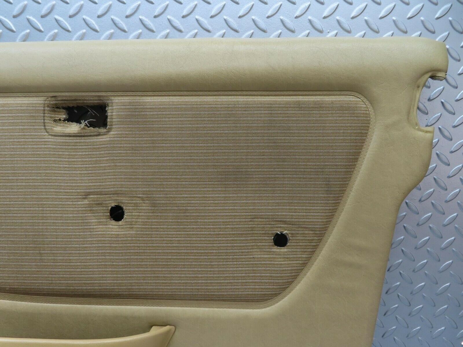 15467 Mercedes-Benz W123 230E Front Right Door Card Cream