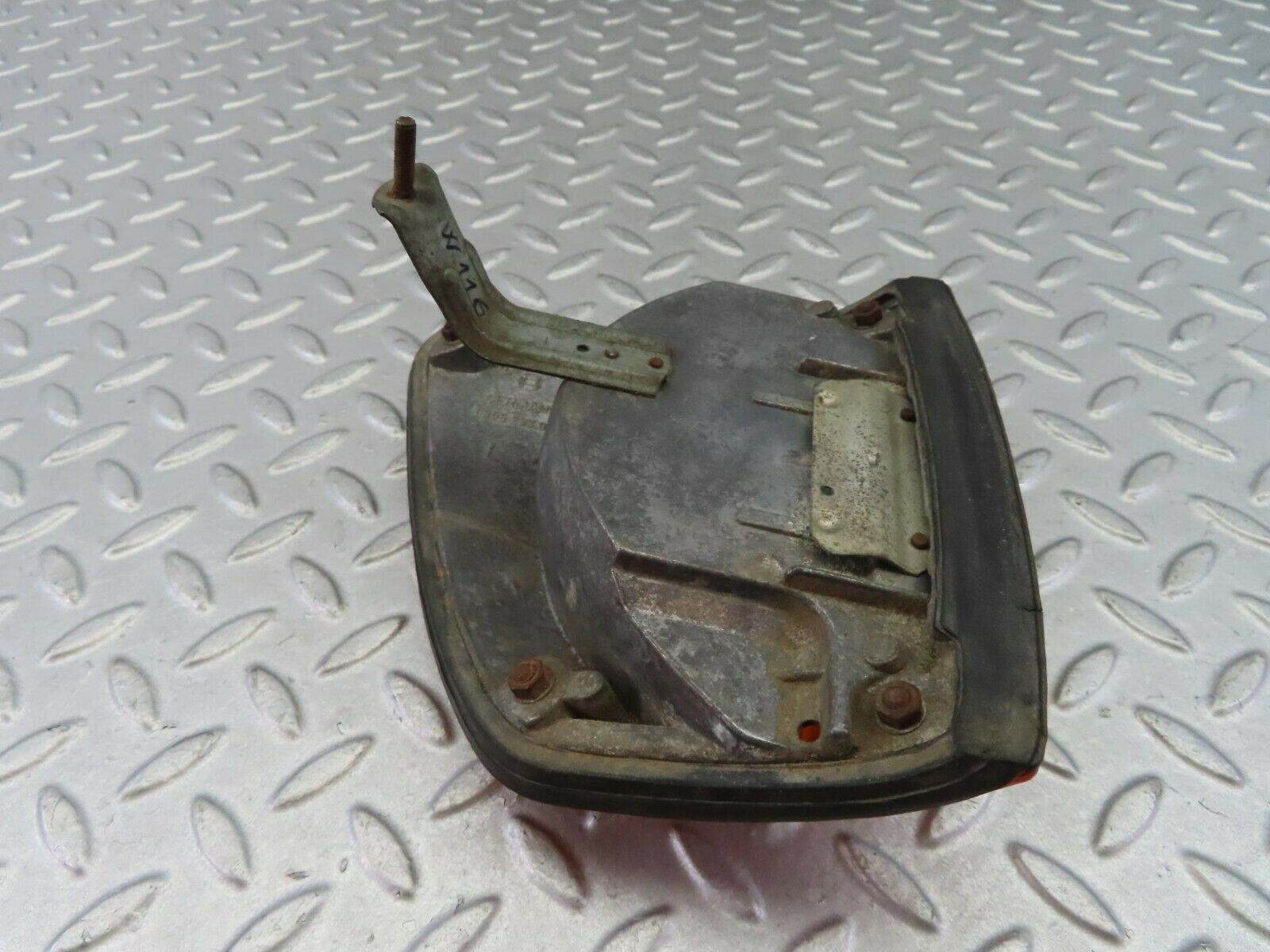 8057 Mercedes-Benz W116 Indicator Light Front Left 1305233001