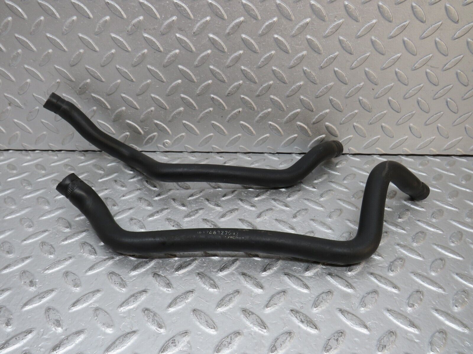 37975 Mercedes-Benz A124 320E Cabriolet Heater Hose Pipe Pair 1248327093