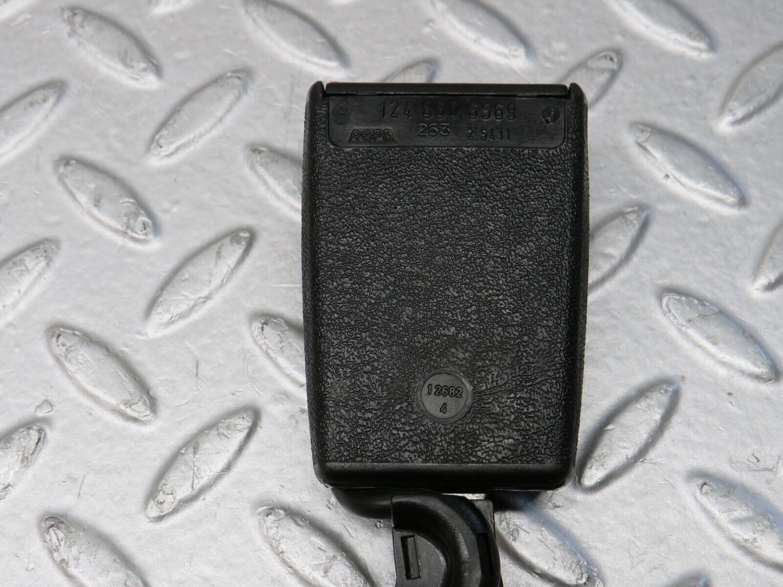 38001 Mercedes-Benz A124 320E Cabriolet Front Left Seat Belt With Buckle 1268600786 1248606569 1248680581