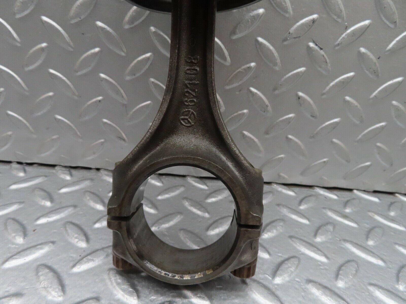 18100 Mercedes-Benz W123 200 Piston With Connecting Rod 86.00 mm