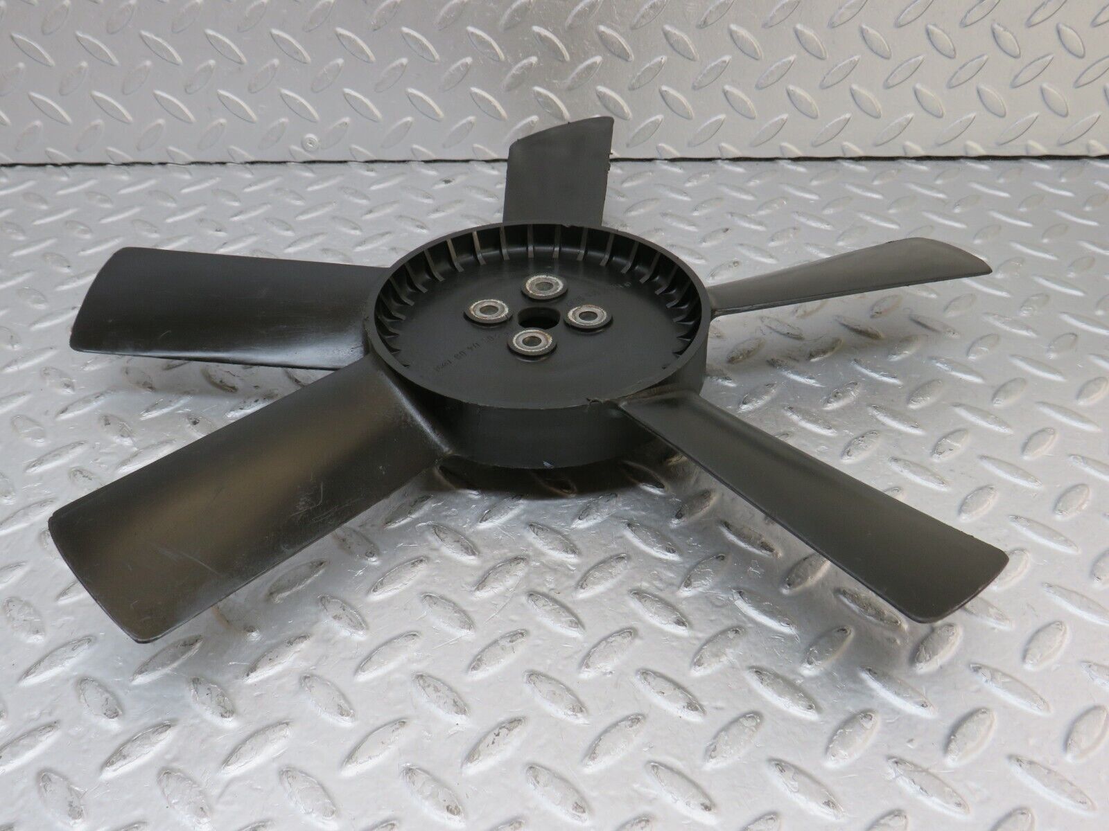 35921 Mercedes-Benz 240D OM616.912 Engine Cooling Fan & Fan Spacer 1152050406