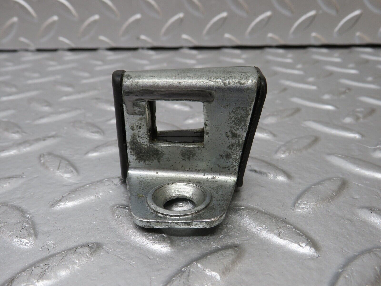 30477 Mercedes-Benz W124 230E Door Lock Latch