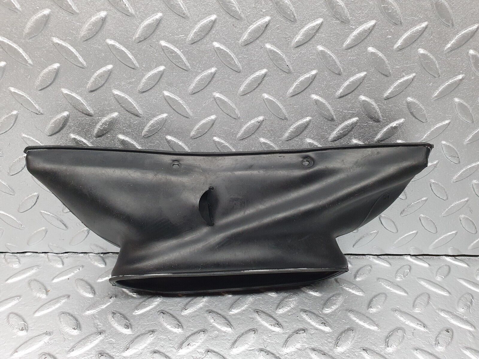 40959 Mercedes-Benz W126 300SE Heating Duct Rubber 1268320088