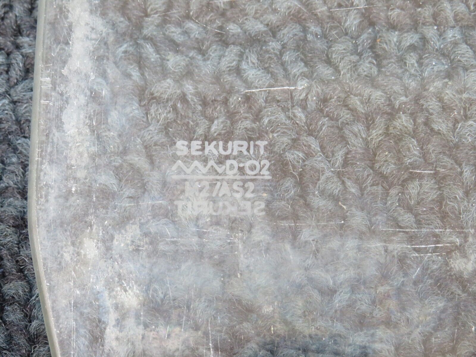 35791 Mercedes-Benz W108 Rear Right Door Window Glass