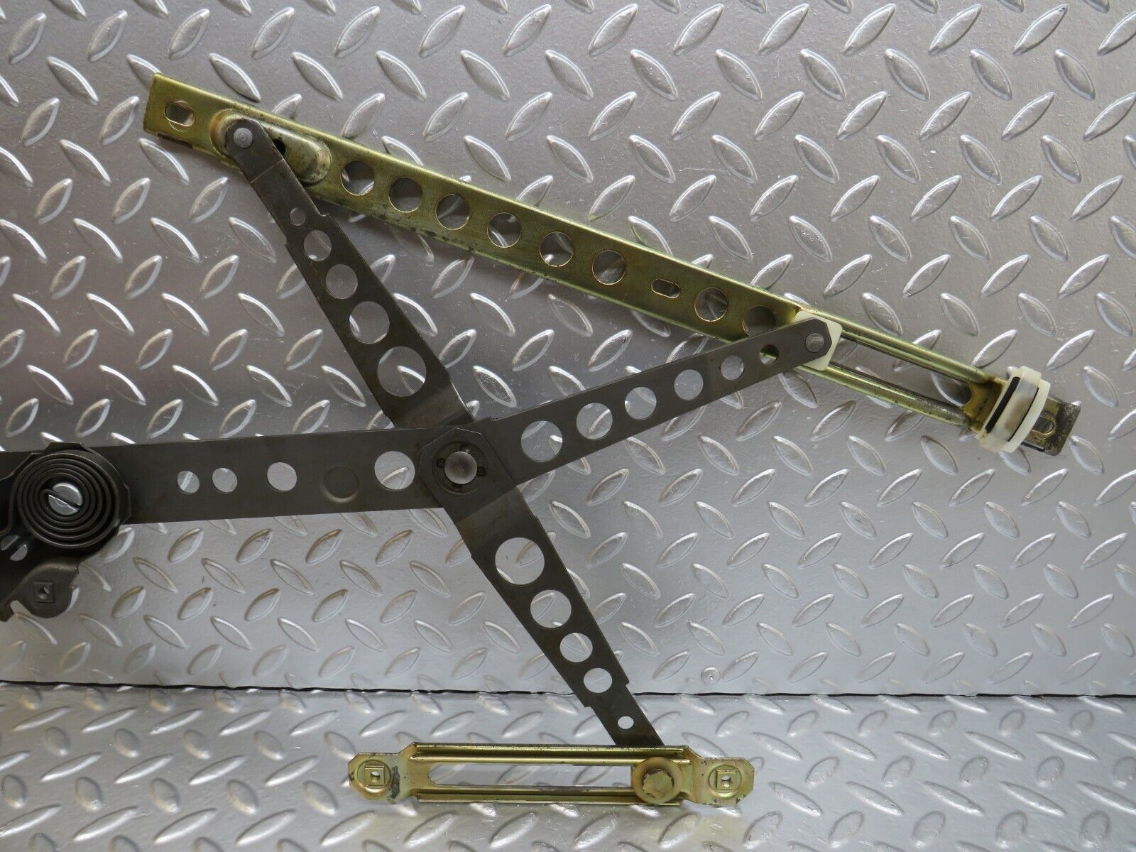 25453 Mercedes-Benz W123 200 Front Right Manual Window Regulator