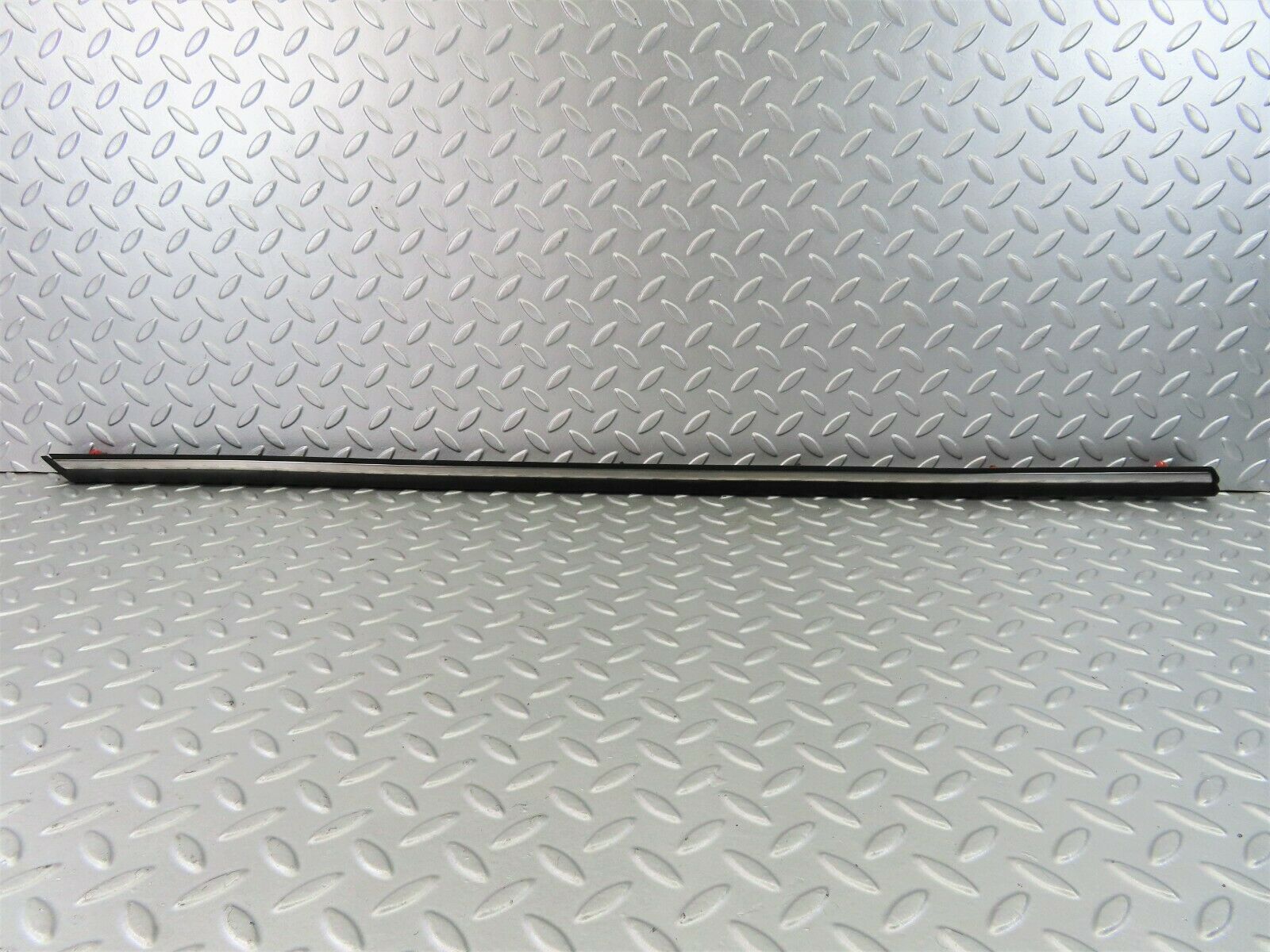 7251 Mercedes-Benz W116 450SE Centre Door Chrome Trim Front Left